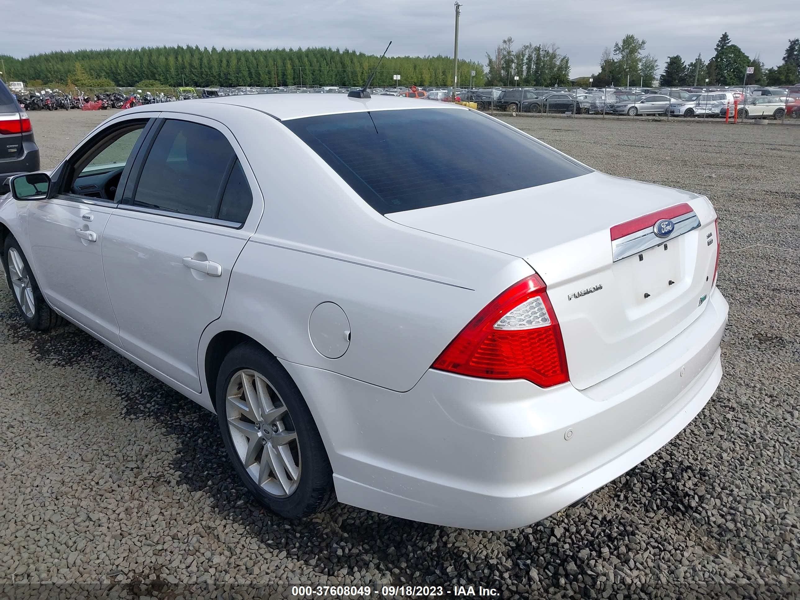 Photo 2 VIN: 3FAHP0CG9AR394516 - FORD FUSION 