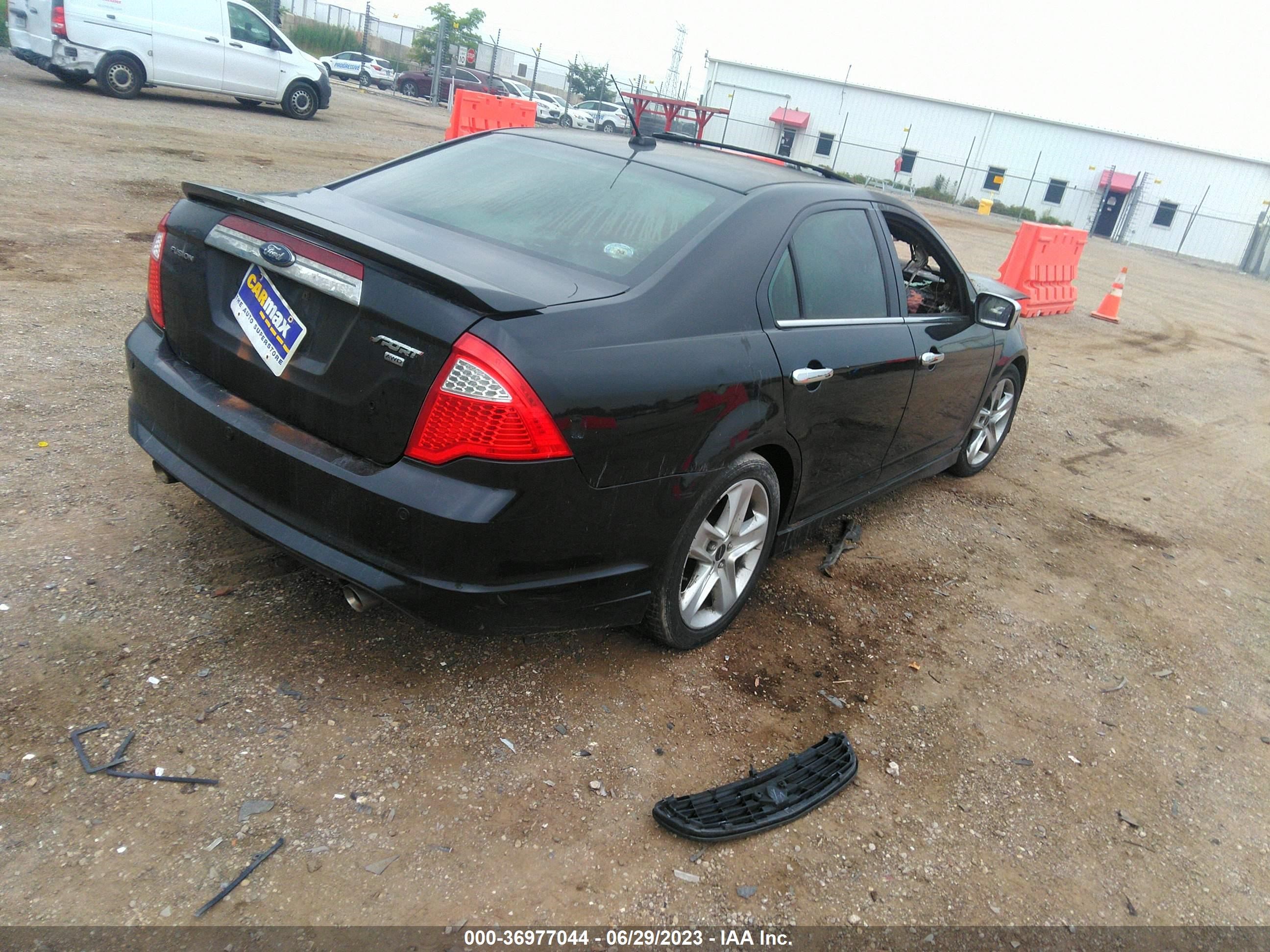 Photo 3 VIN: 3FAHP0DC2AR138553 - FORD FUSION 