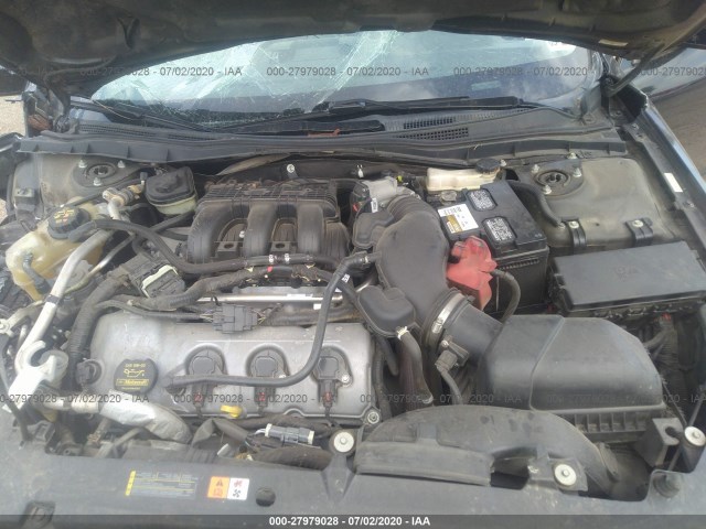 Photo 9 VIN: 3FAHP0DC2AR327221 - FORD FUSION 