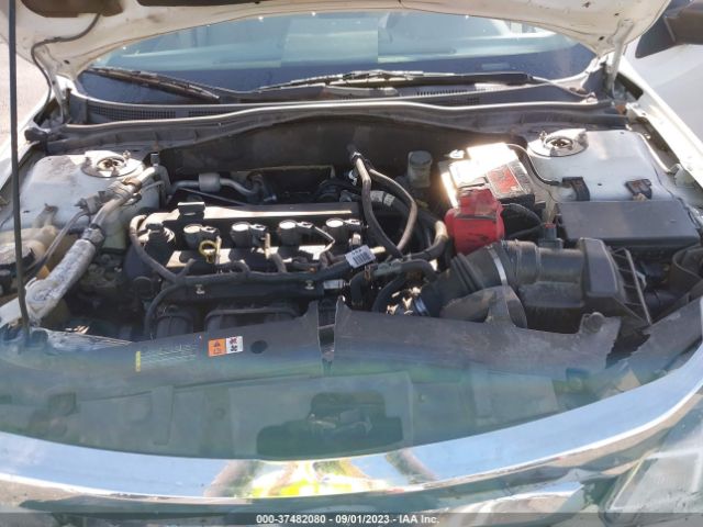 Photo 9 VIN: 3FAHP0GA0BR268813 - FORD FUSION 