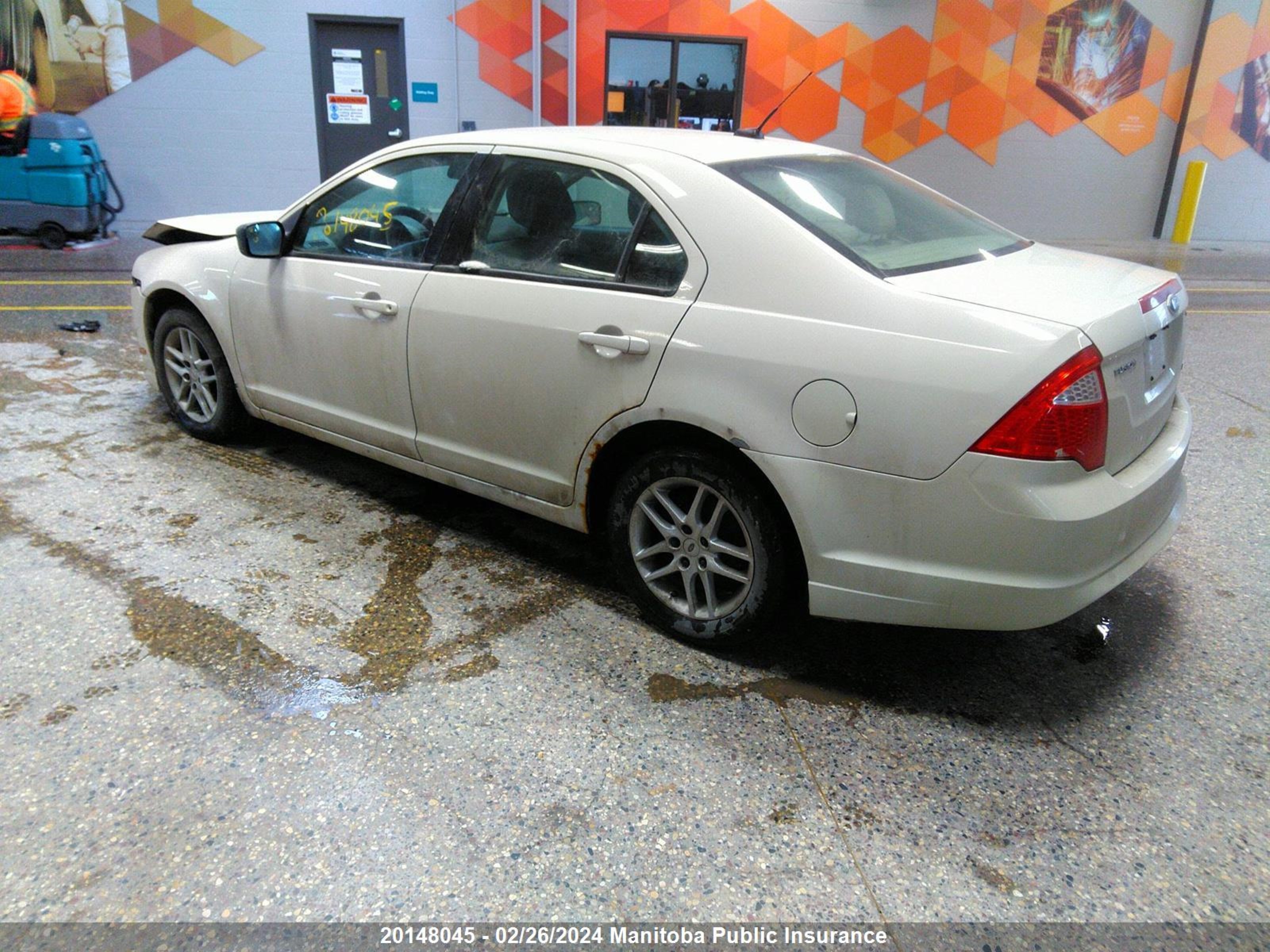 Photo 2 VIN: 3FAHP0GA1BR175329 - FORD FUSION 