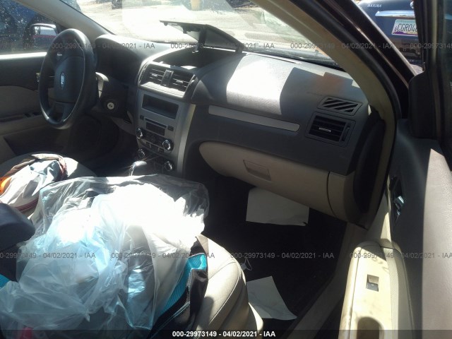 Photo 4 VIN: 3FAHP0GA1BR295759 - FORD FUSION 