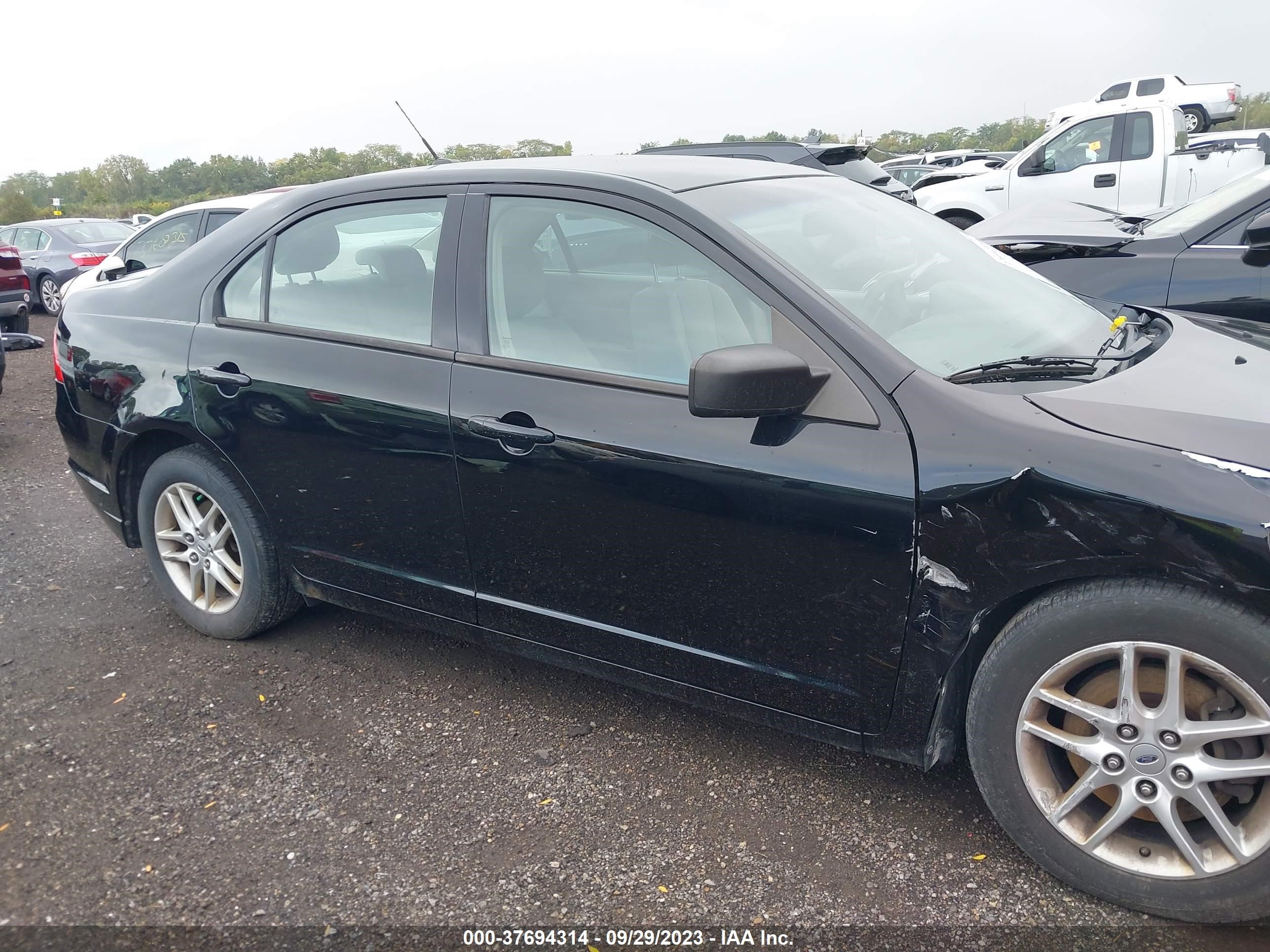 Photo 12 VIN: 3FAHP0GA2CR124004 - FORD FUSION 