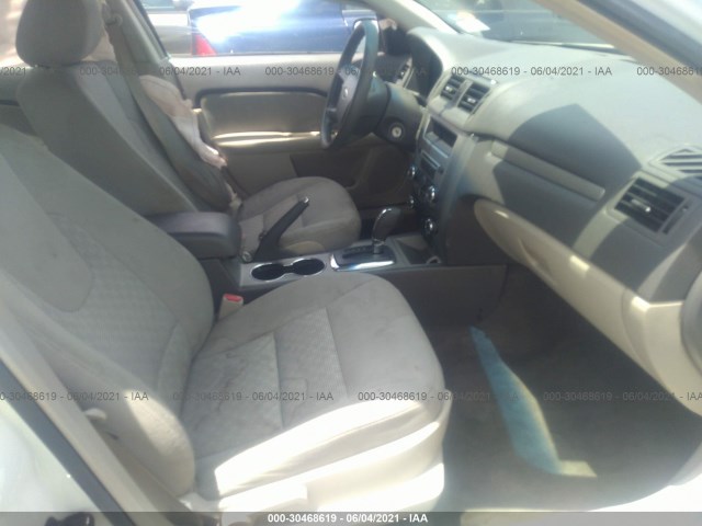 Photo 4 VIN: 3FAHP0GA4BR111902 - FORD FUSION 