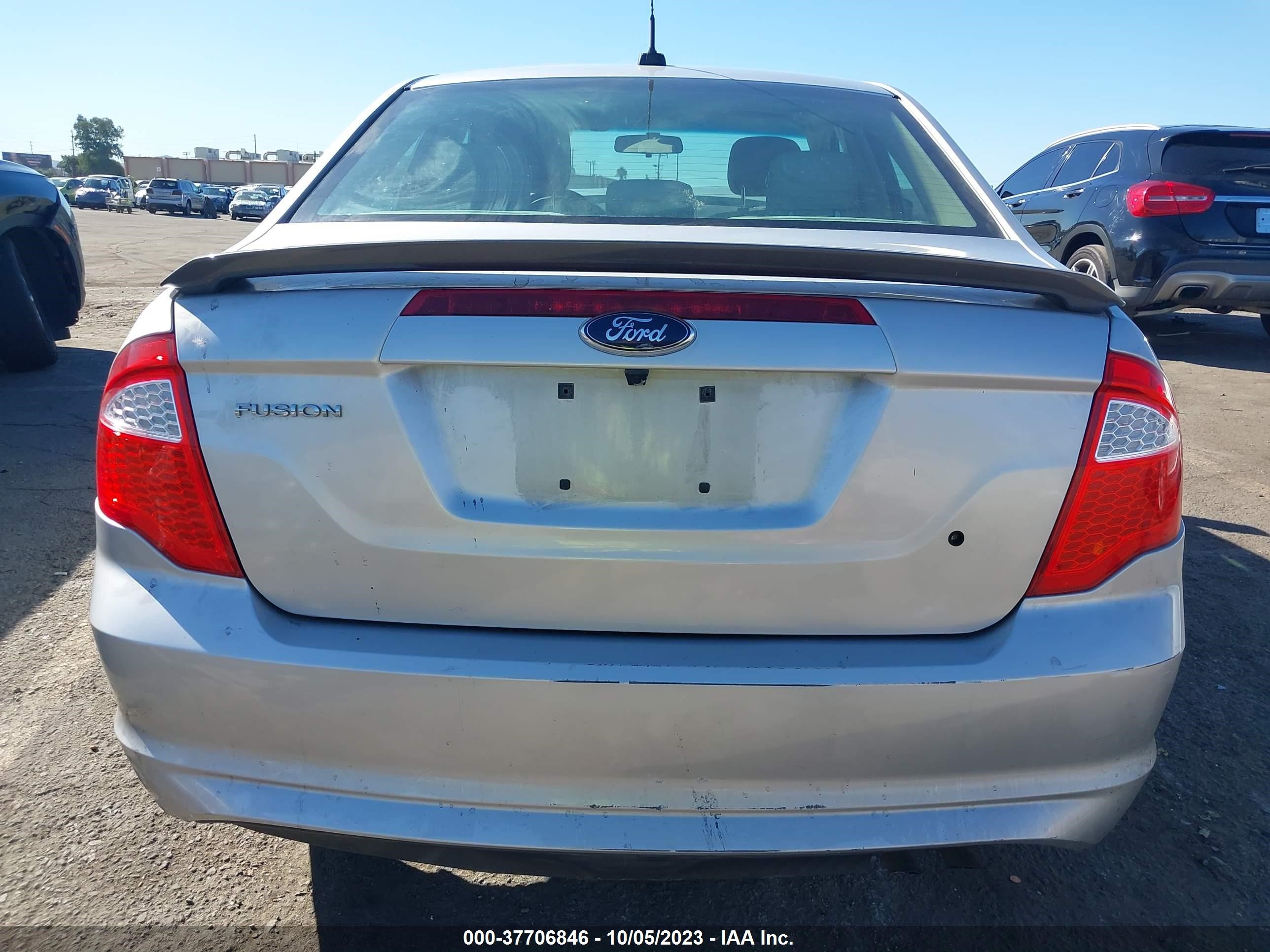 Photo 15 VIN: 3FAHP0GA5CR333883 - FORD FUSION 