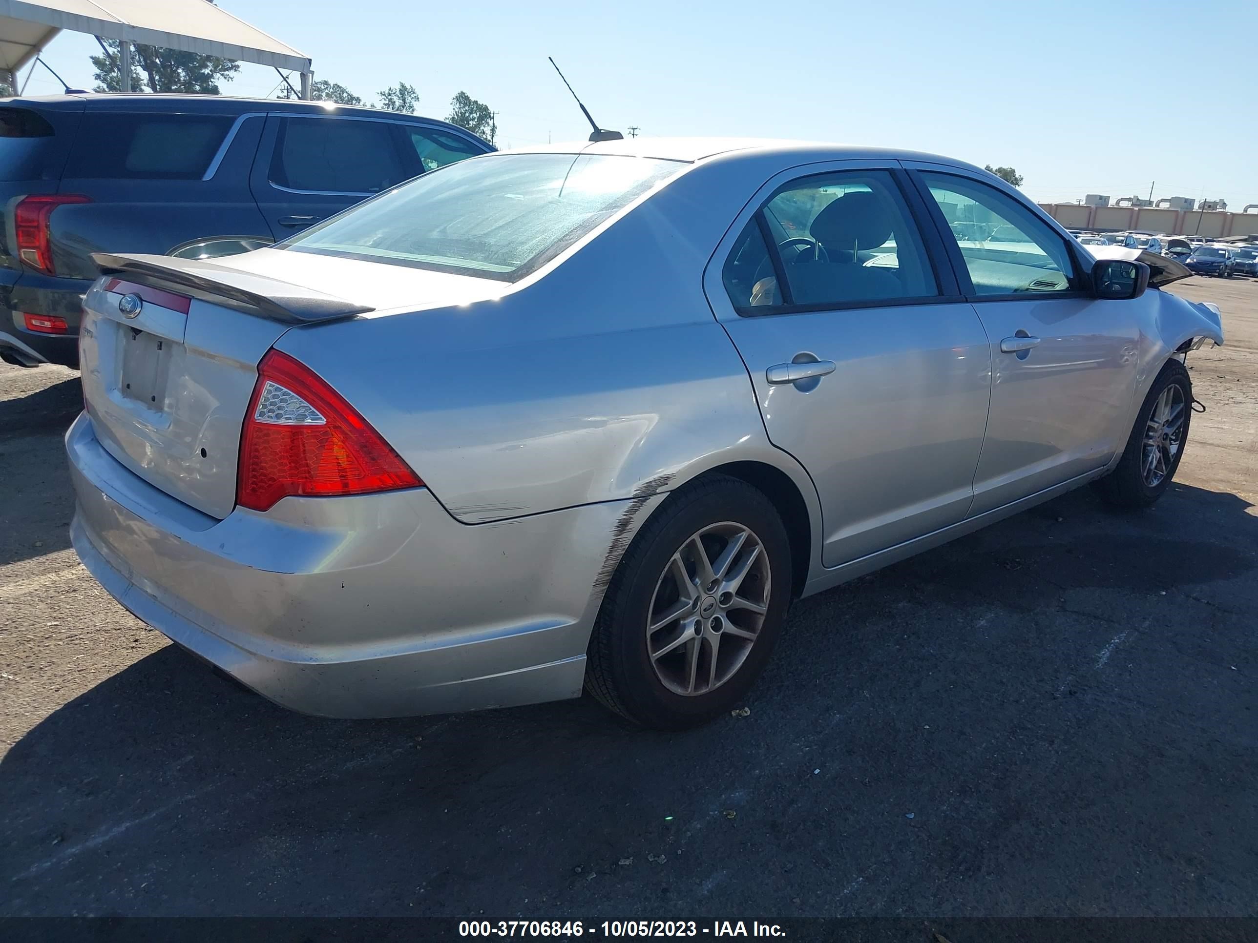 Photo 3 VIN: 3FAHP0GA5CR333883 - FORD FUSION 