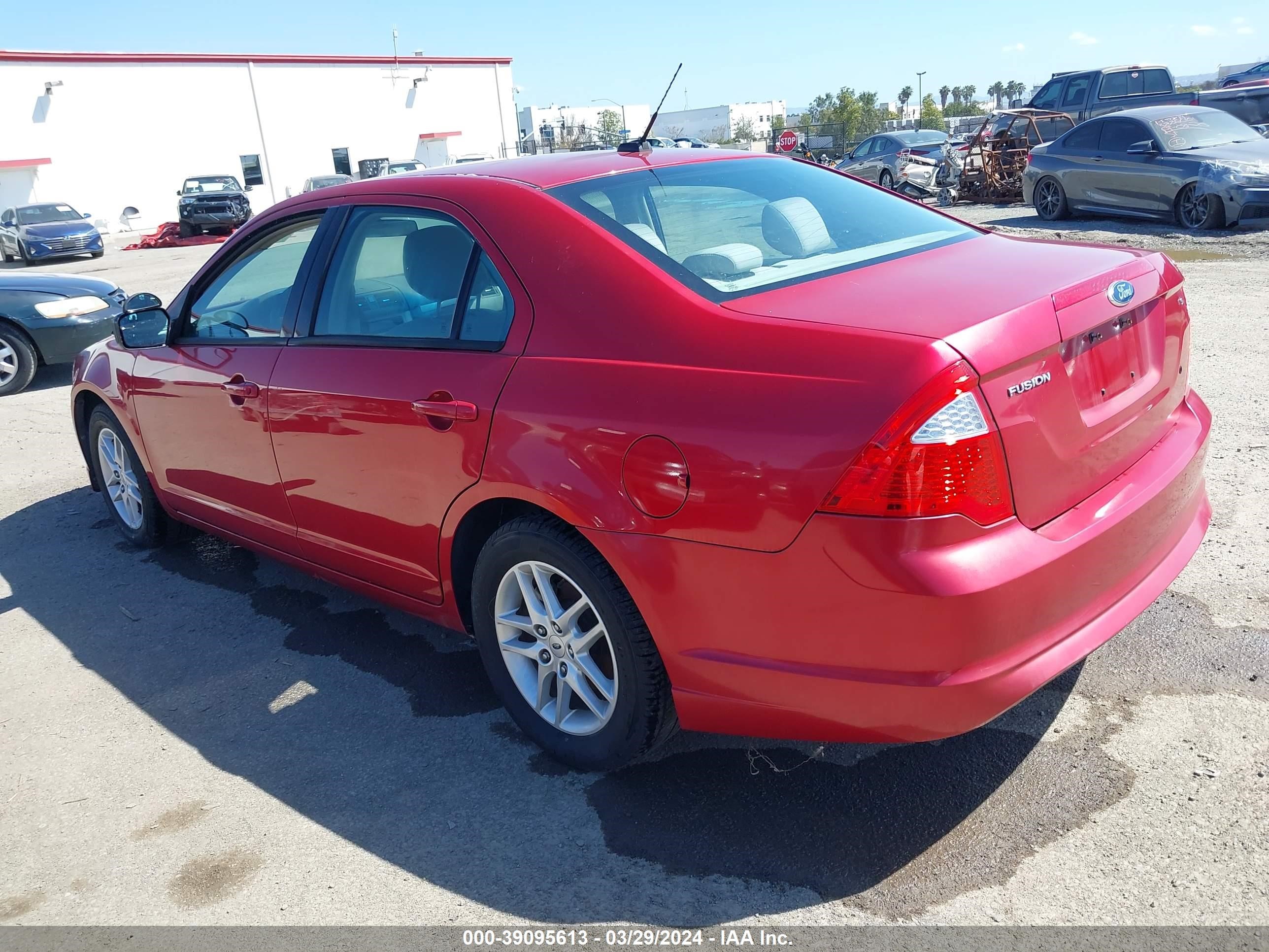 Photo 2 VIN: 3FAHP0GA6BR211807 - FORD FUSION 