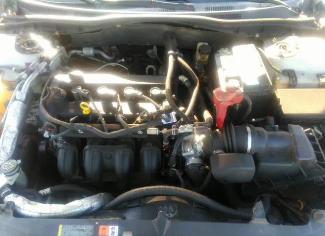 Photo 9 VIN: 3FAHP0GA8AR138342 - FORD FUSION 