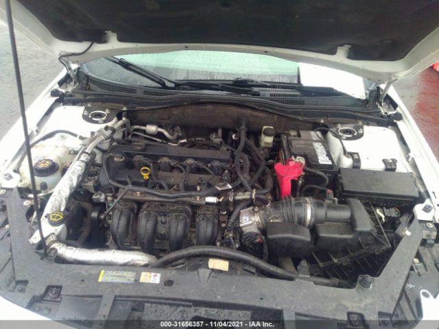 Photo 9 VIN: 3FAHP0GA9AR357052 - FORD FUSION 