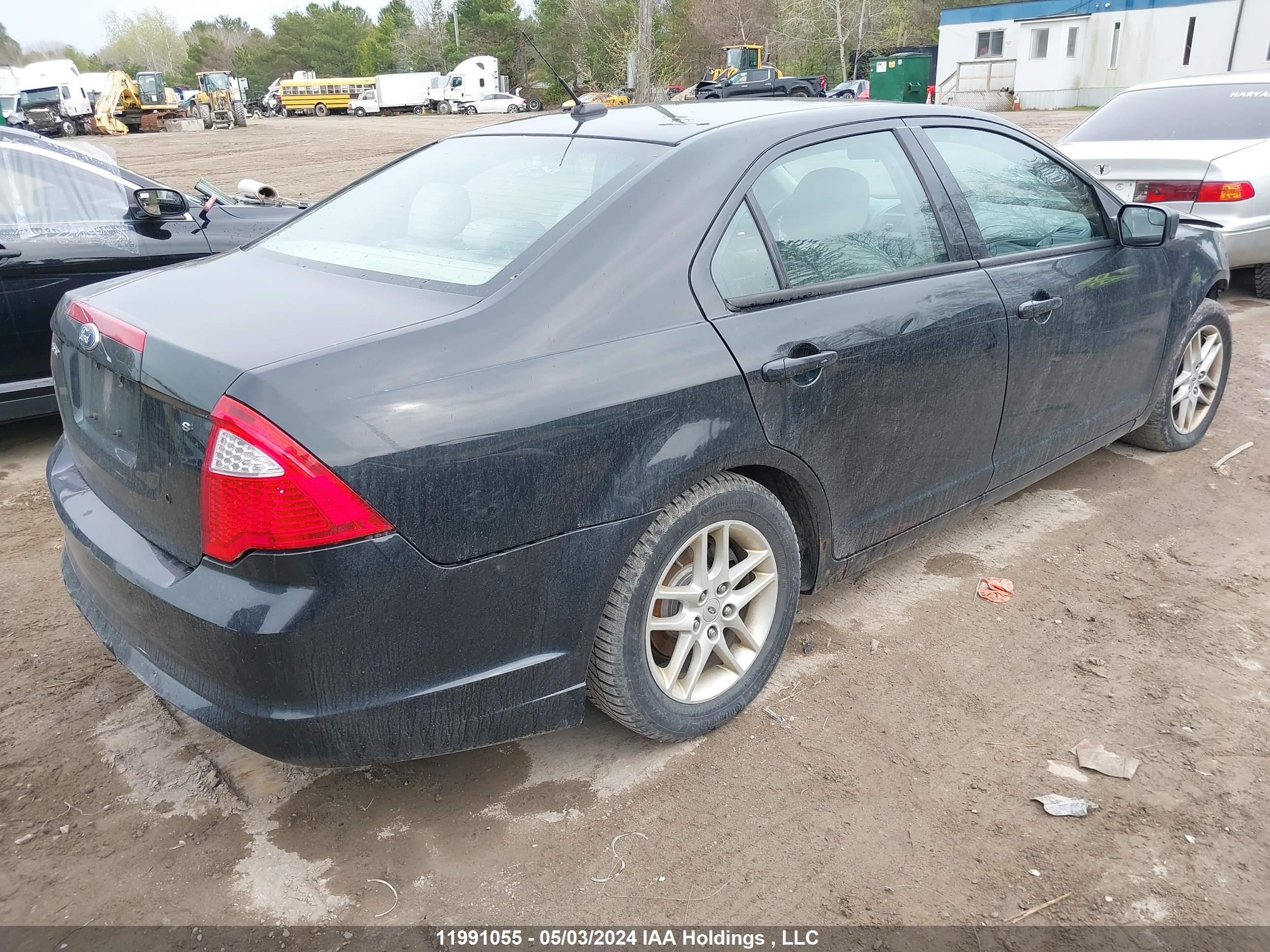 Photo 3 VIN: 3FAHP0GAXBR124511 - FORD FUSION 