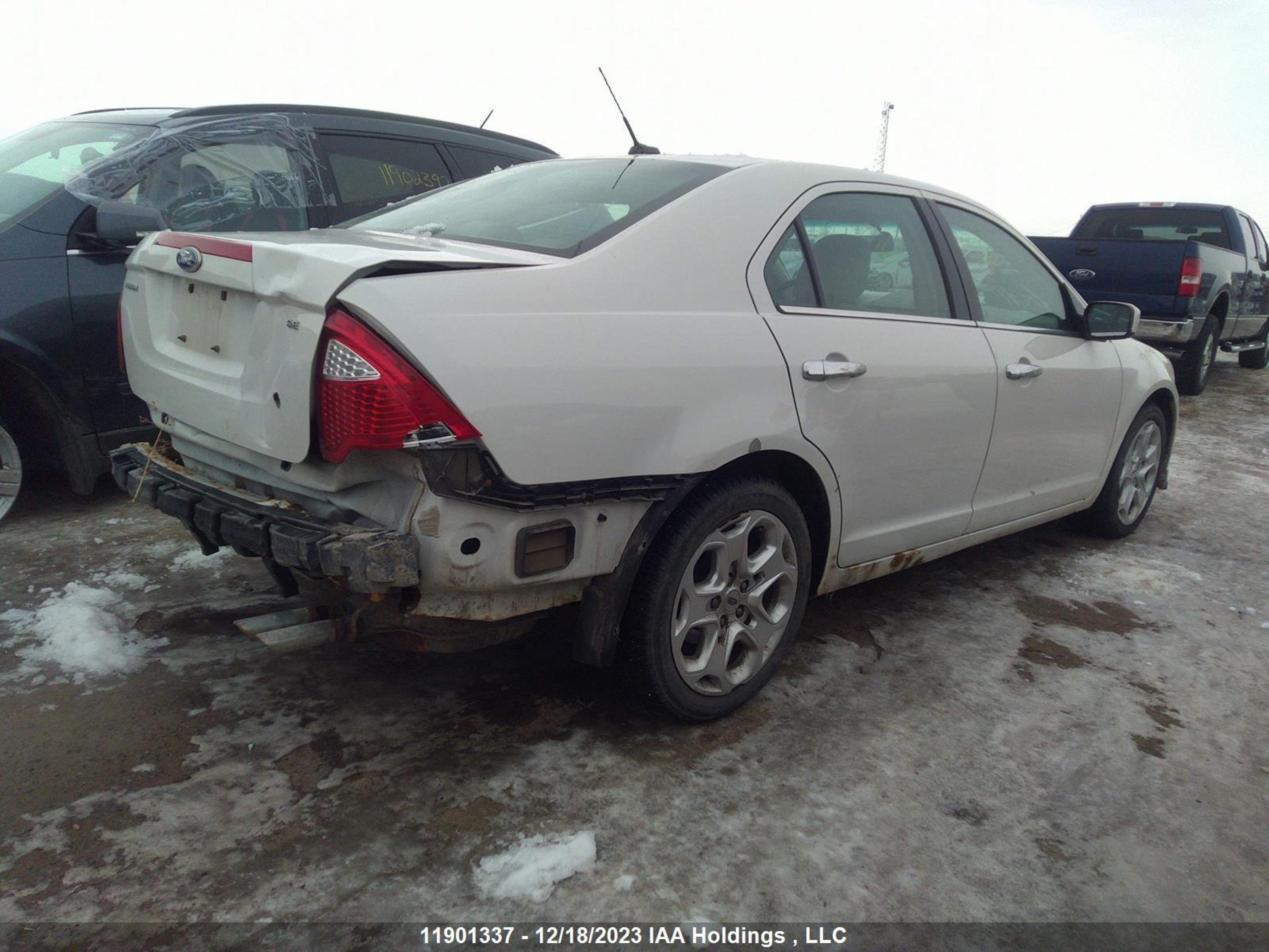 Photo 3 VIN: 3FAHP0HA0AR385899 - FORD FUSION 