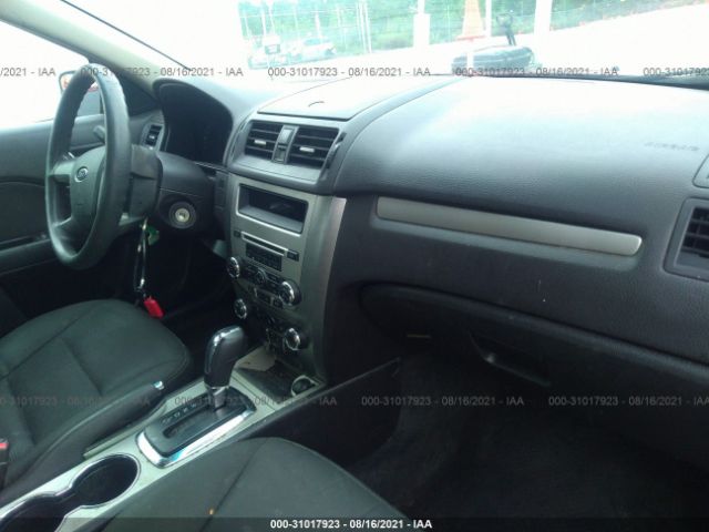 Photo 4 VIN: 3FAHP0HA0BR180911 - FORD FUSION 