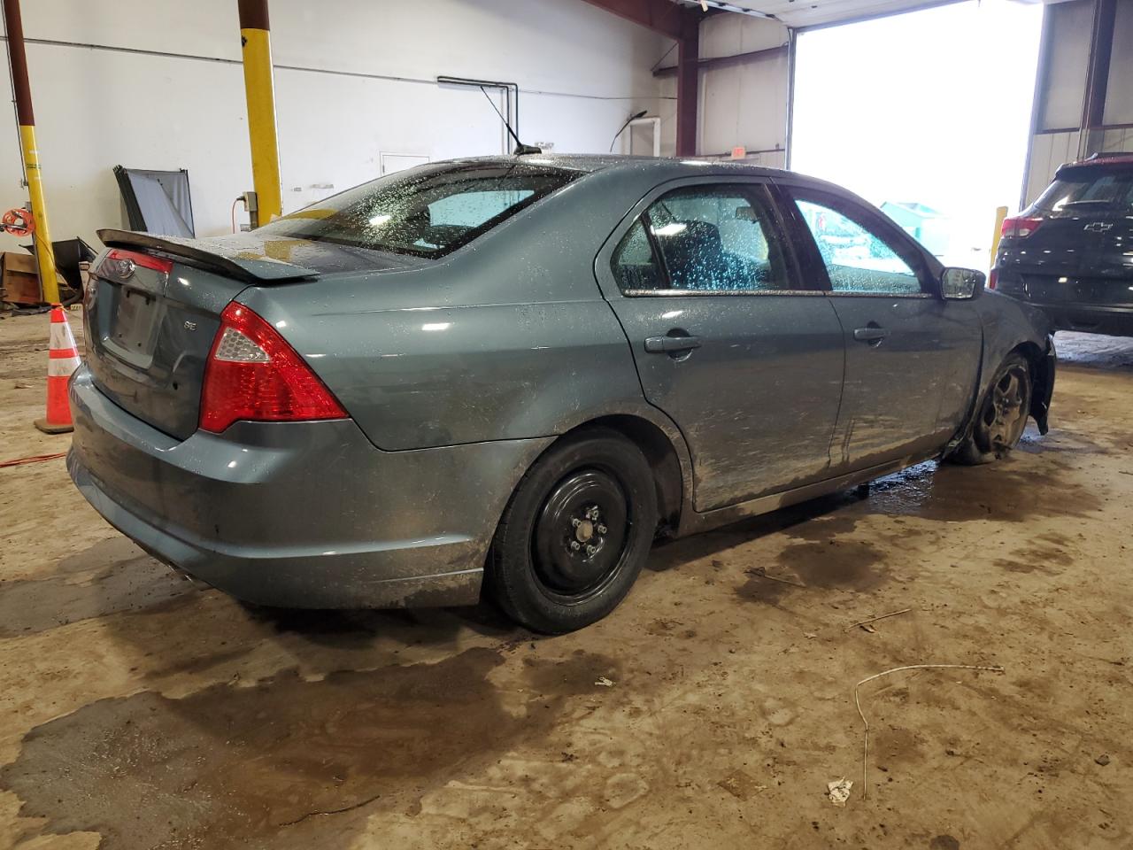 Photo 2 VIN: 3FAHP0HA0BR187843 - FORD FUSION 