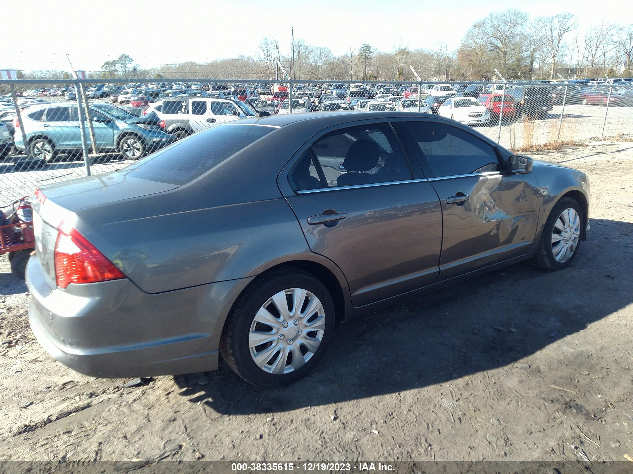 Photo 3 VIN: 3FAHP0HA1BR166807 - FORD FUSION 