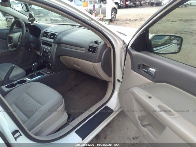 Photo 4 VIN: 3FAHP0HA2BR173832 - FORD FUSION 