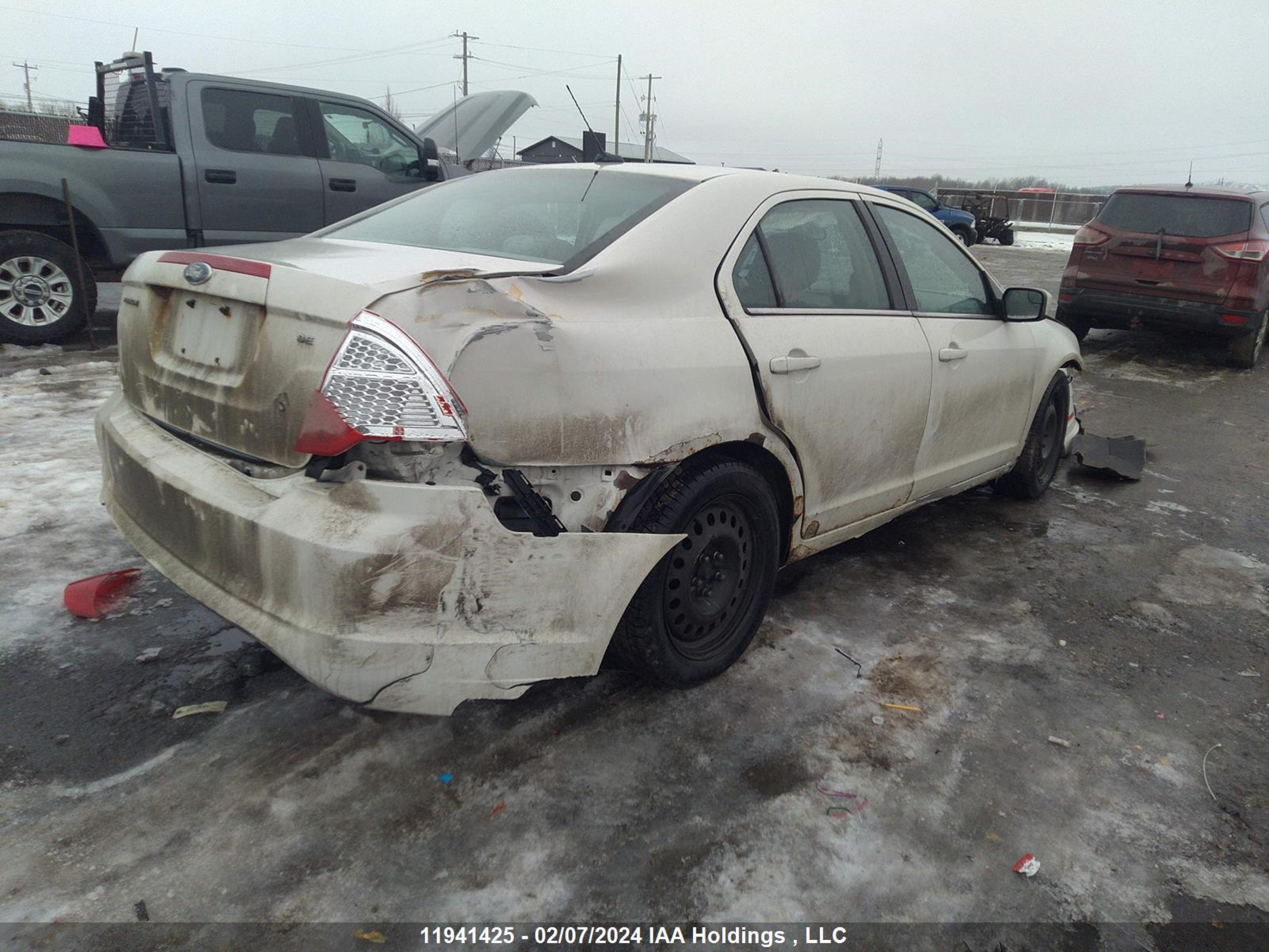 Photo 3 VIN: 3FAHP0HA2BR270836 - FORD FUSION 