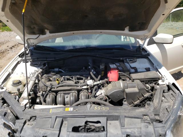 Photo 6 VIN: 3FAHP0HA3BR139009 - FORD FUSION SE 