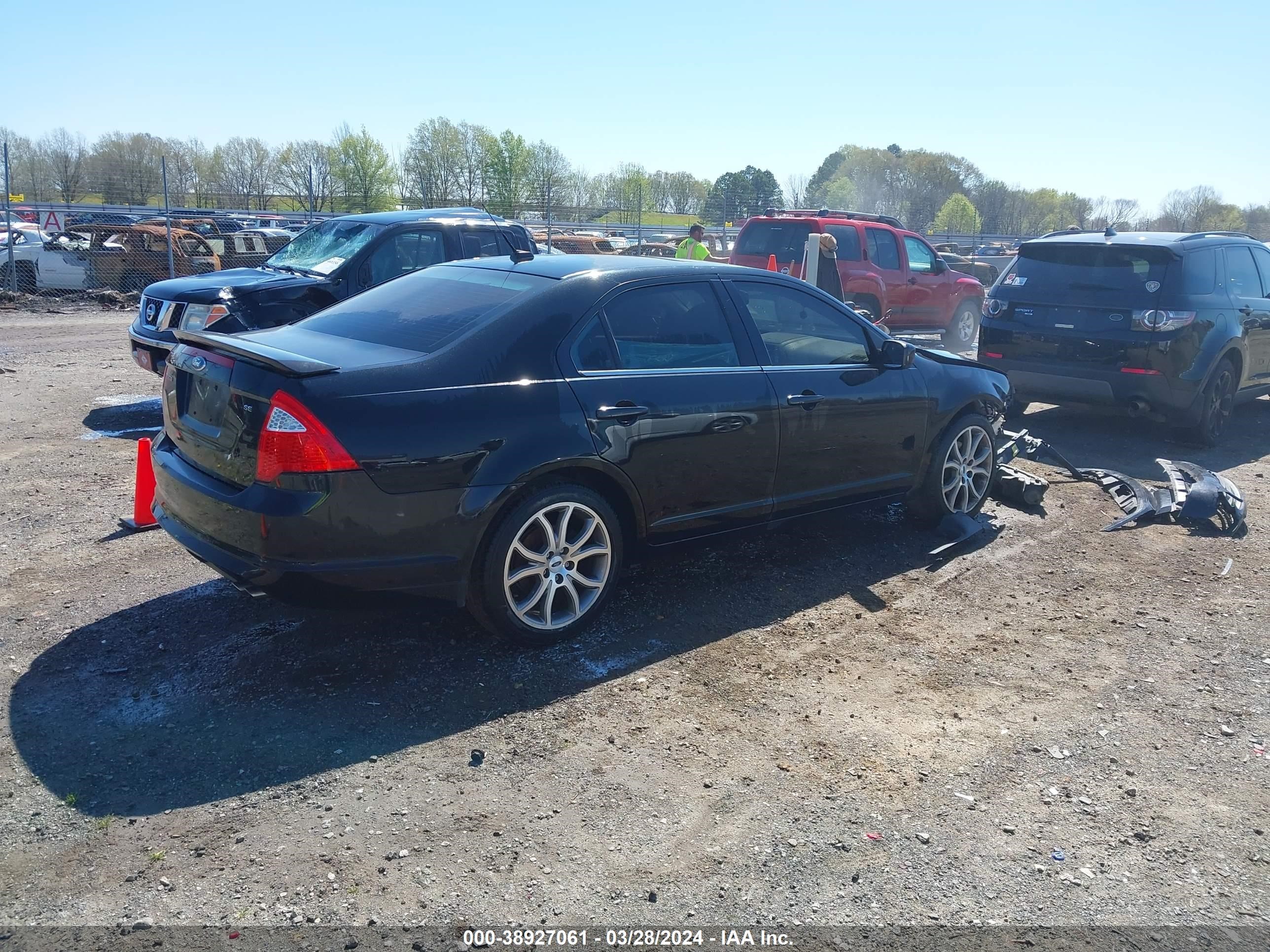 Photo 3 VIN: 3FAHP0HA4BR327523 - FORD FUSION 