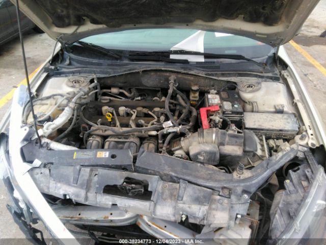 Photo 9 VIN: 3FAHP0HA7AR157513 - FORD FUSION 