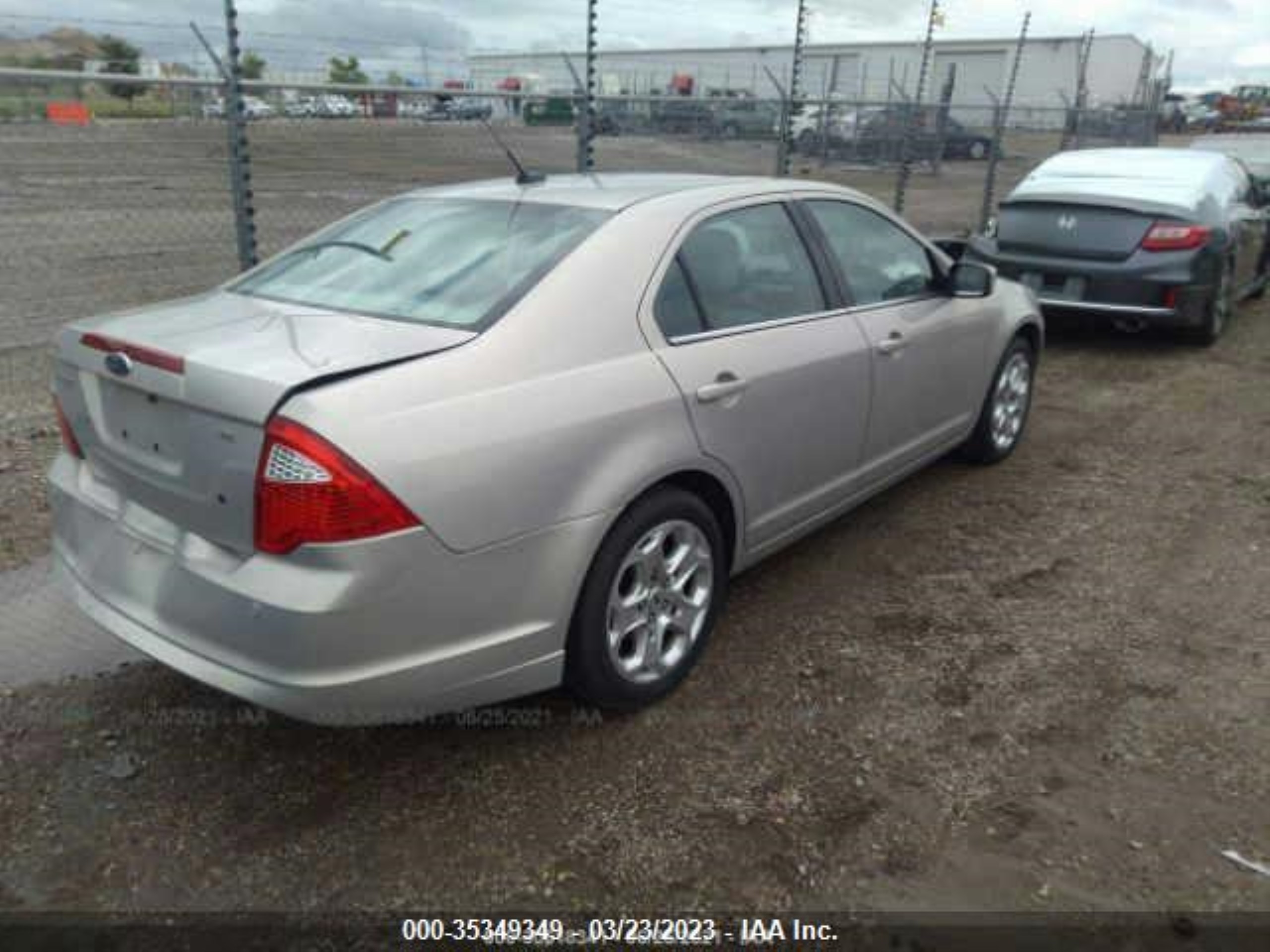 Photo 3 VIN: 3FAHP0HA7AR224952 - FORD FUSION 