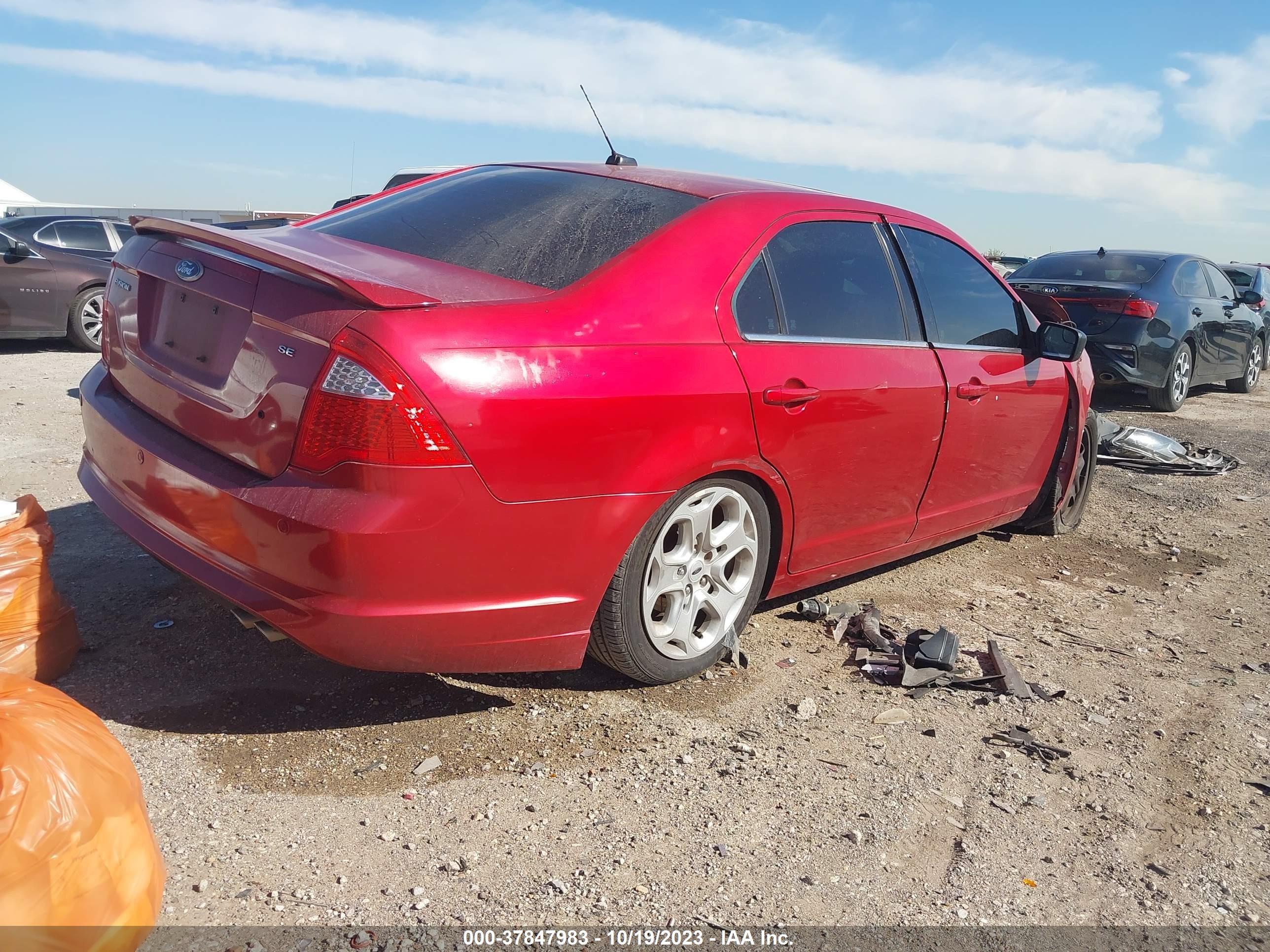 Photo 3 VIN: 3FAHP0HA7BR107597 - FORD FUSION 