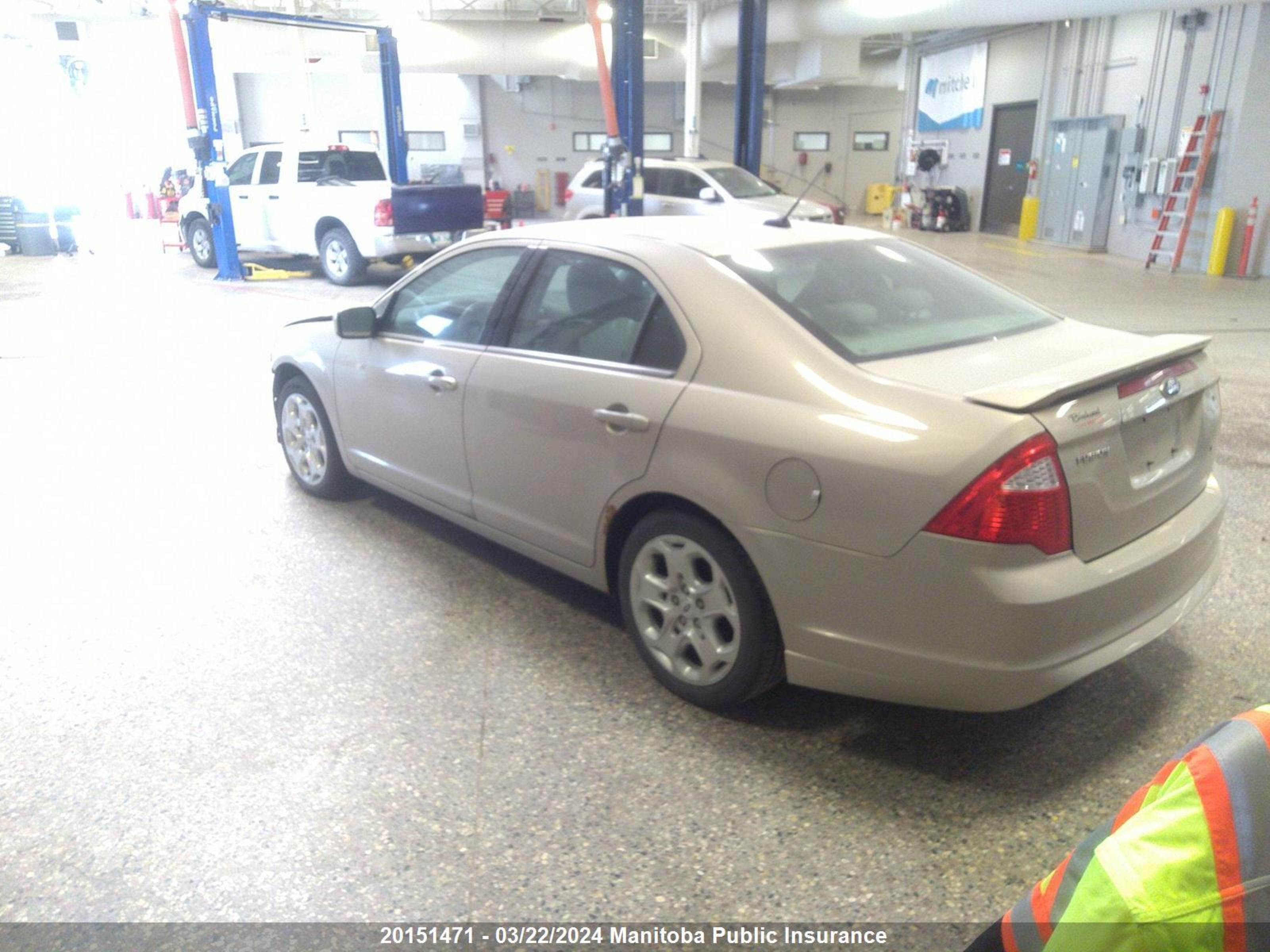 Photo 2 VIN: 3FAHP0HA9AR339410 - FORD FUSION 