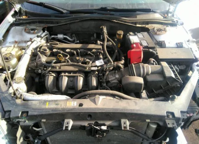 Photo 9 VIN: 3FAHP0HA9BR104880 - FORD FUSION 