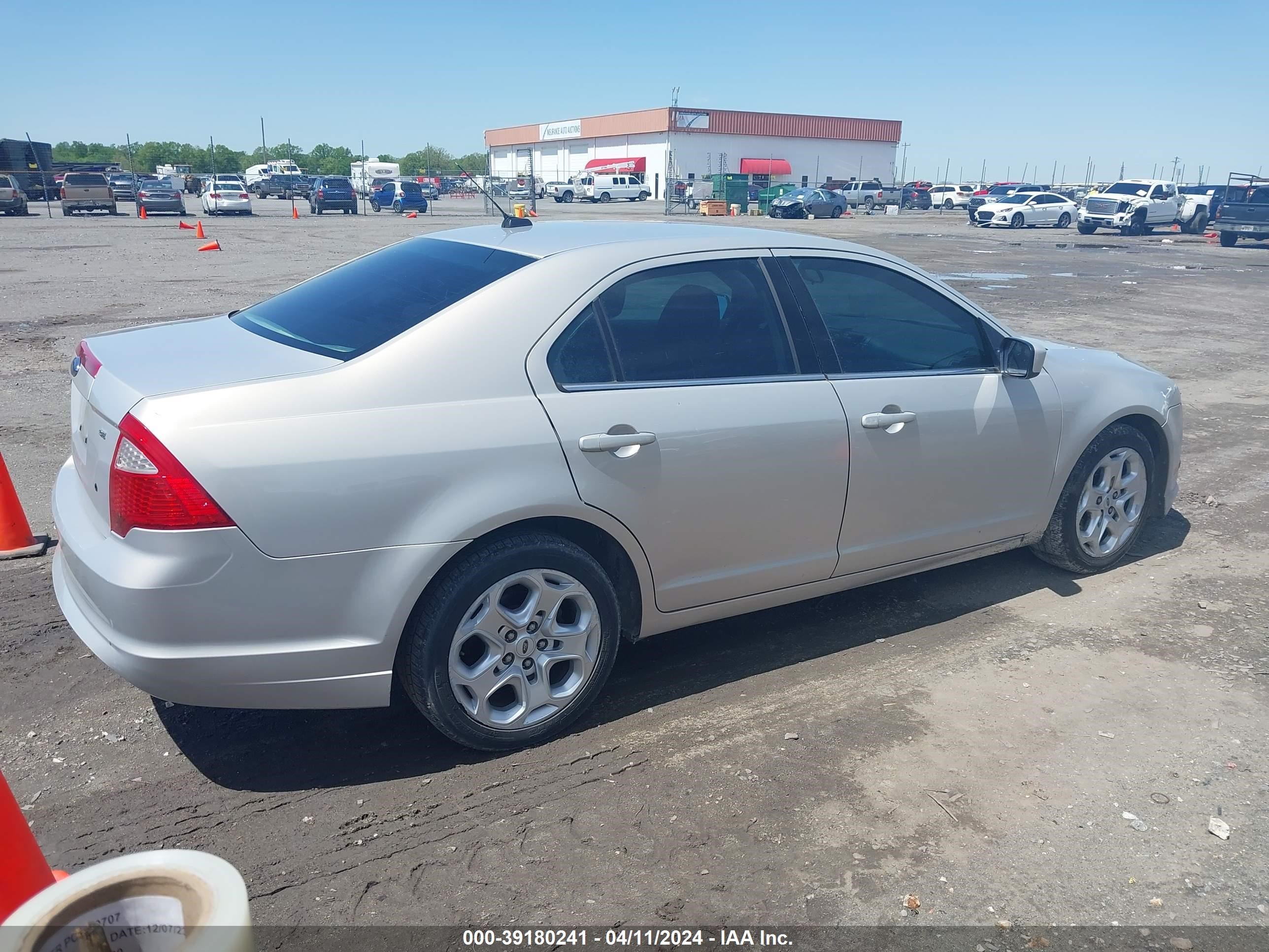 Photo 3 VIN: 3FAHP0HAXAR155626 - FORD FUSION 