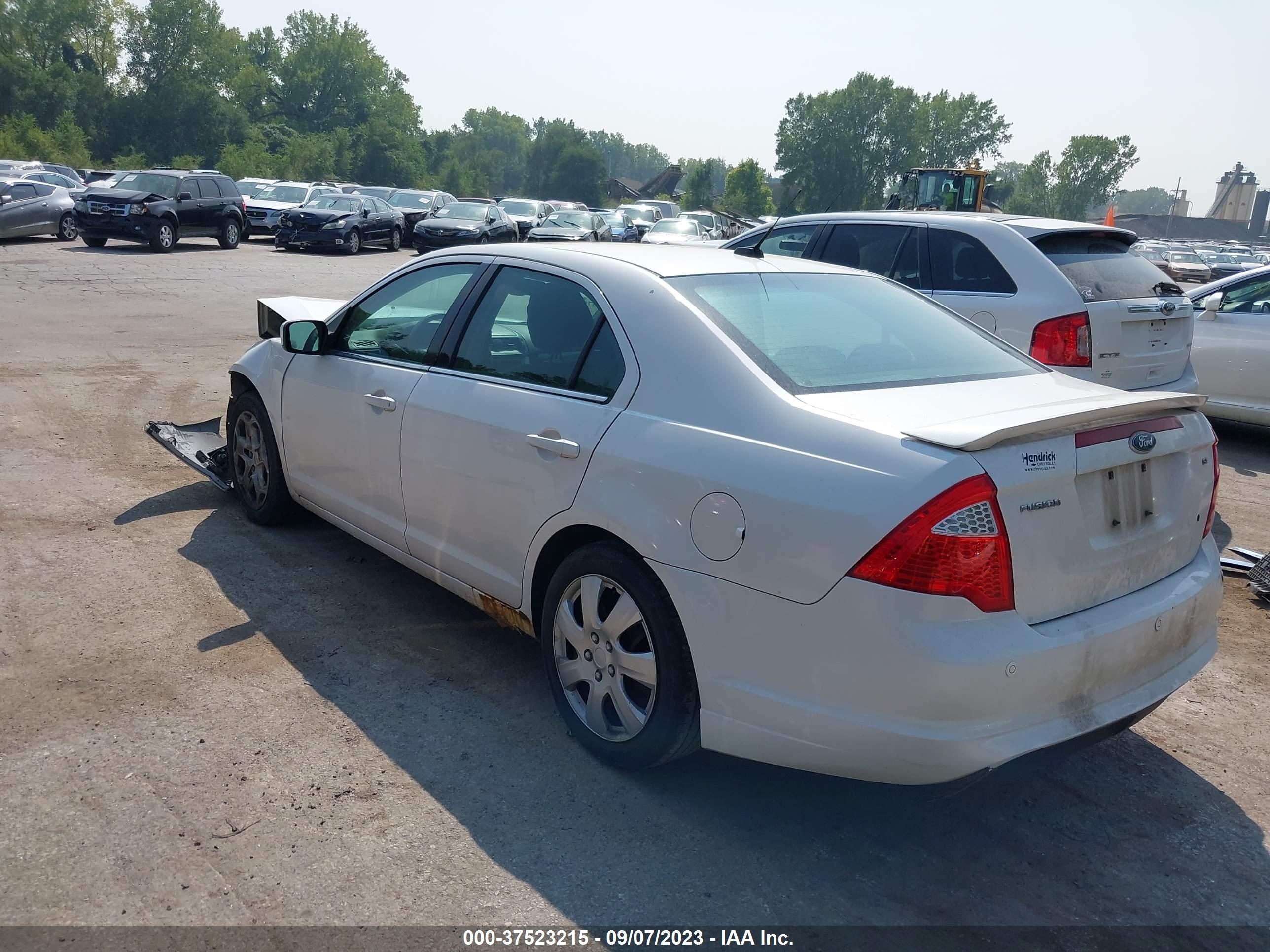 Photo 2 VIN: 3FAHP0HAXAR377163 - FORD FUSION 