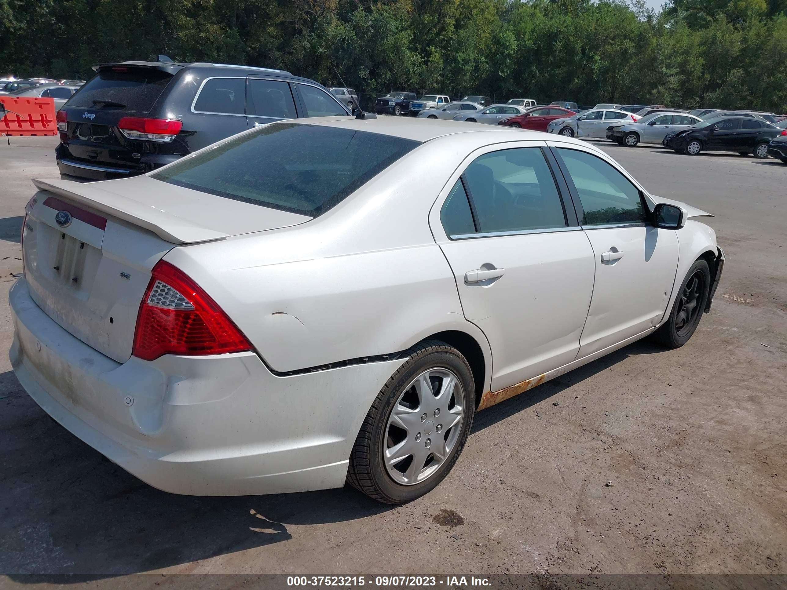 Photo 3 VIN: 3FAHP0HAXAR377163 - FORD FUSION 