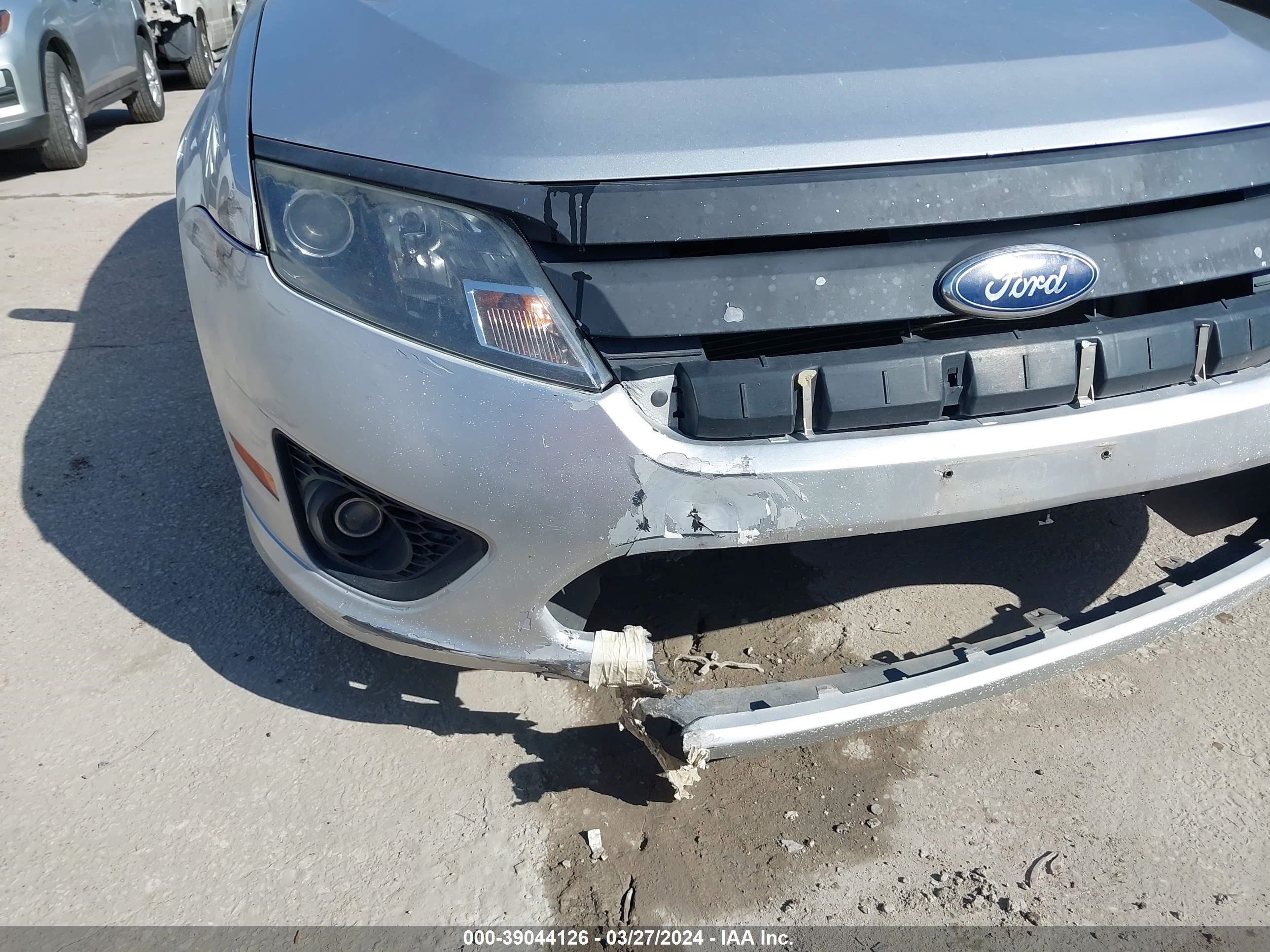 Photo 5 VIN: 3FAHP0HAXBR165784 - FORD FUSION 