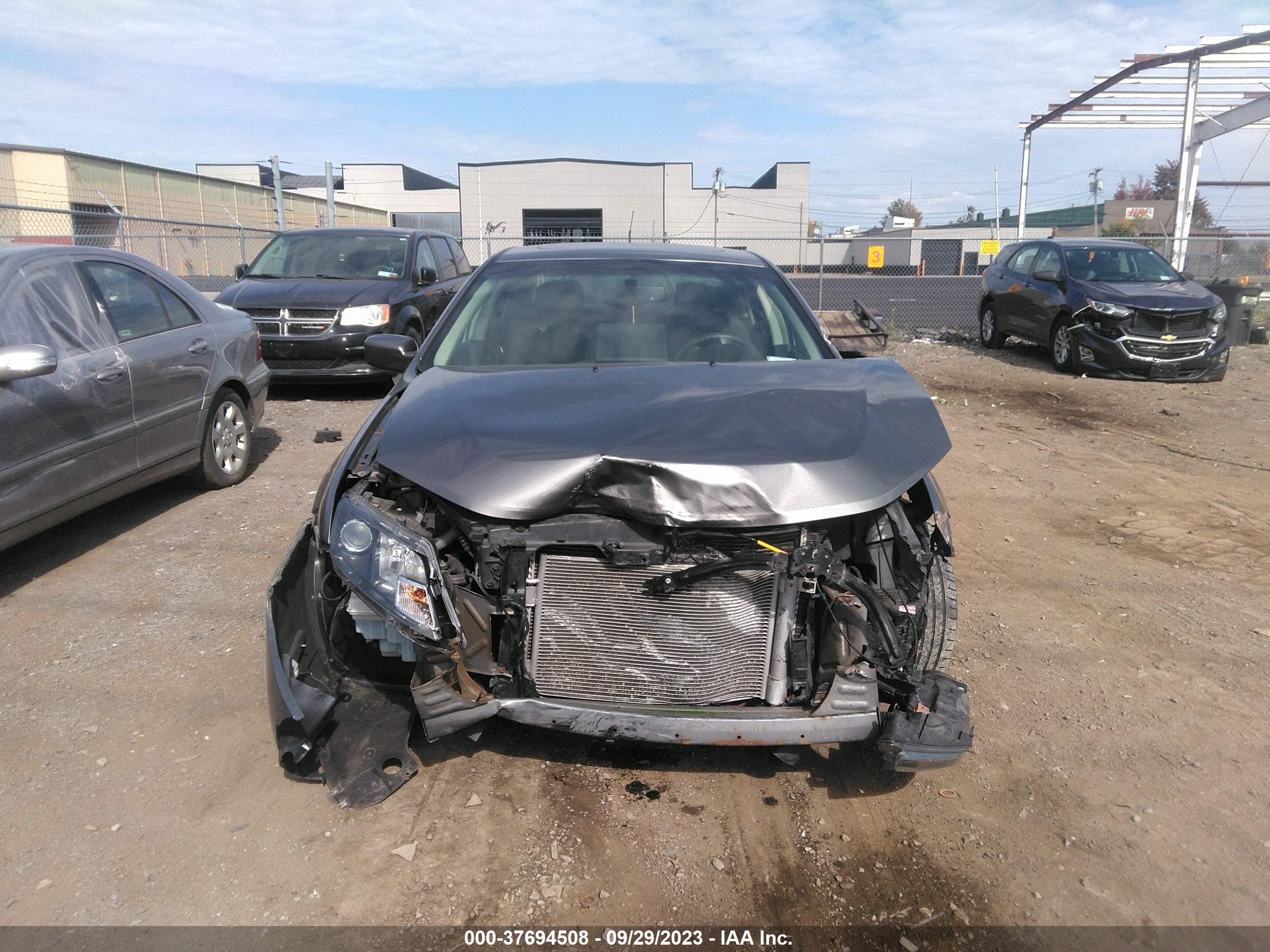 Photo 12 VIN: 3FAHP0HAXCR431399 - FORD FUSION 