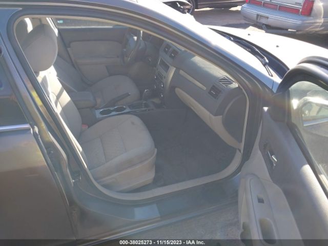 Photo 4 VIN: 3FAHP0HG1BR138218 - FORD FUSION 