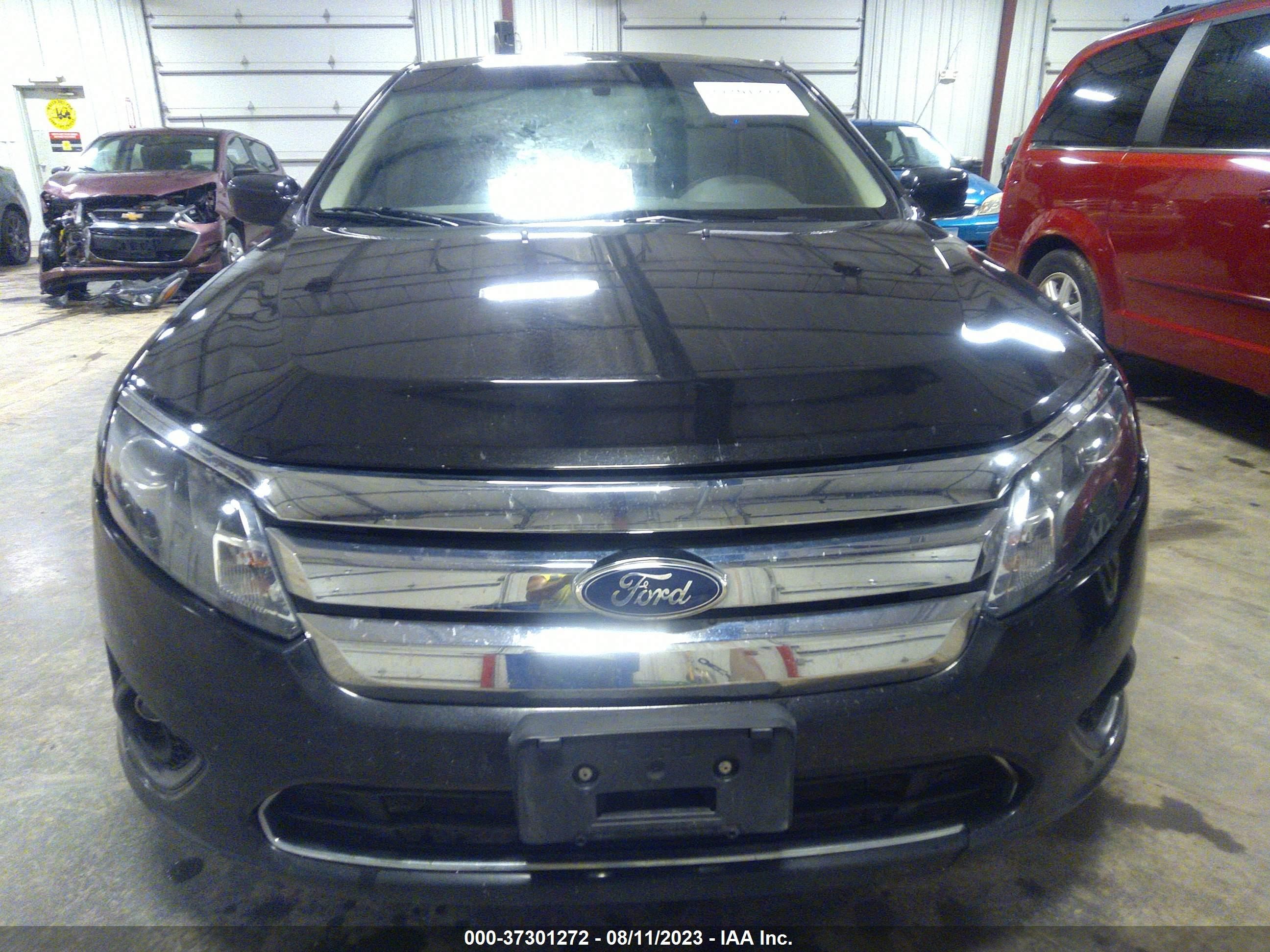 Photo 11 VIN: 3FAHP0HG1BR207974 - FORD FUSION 