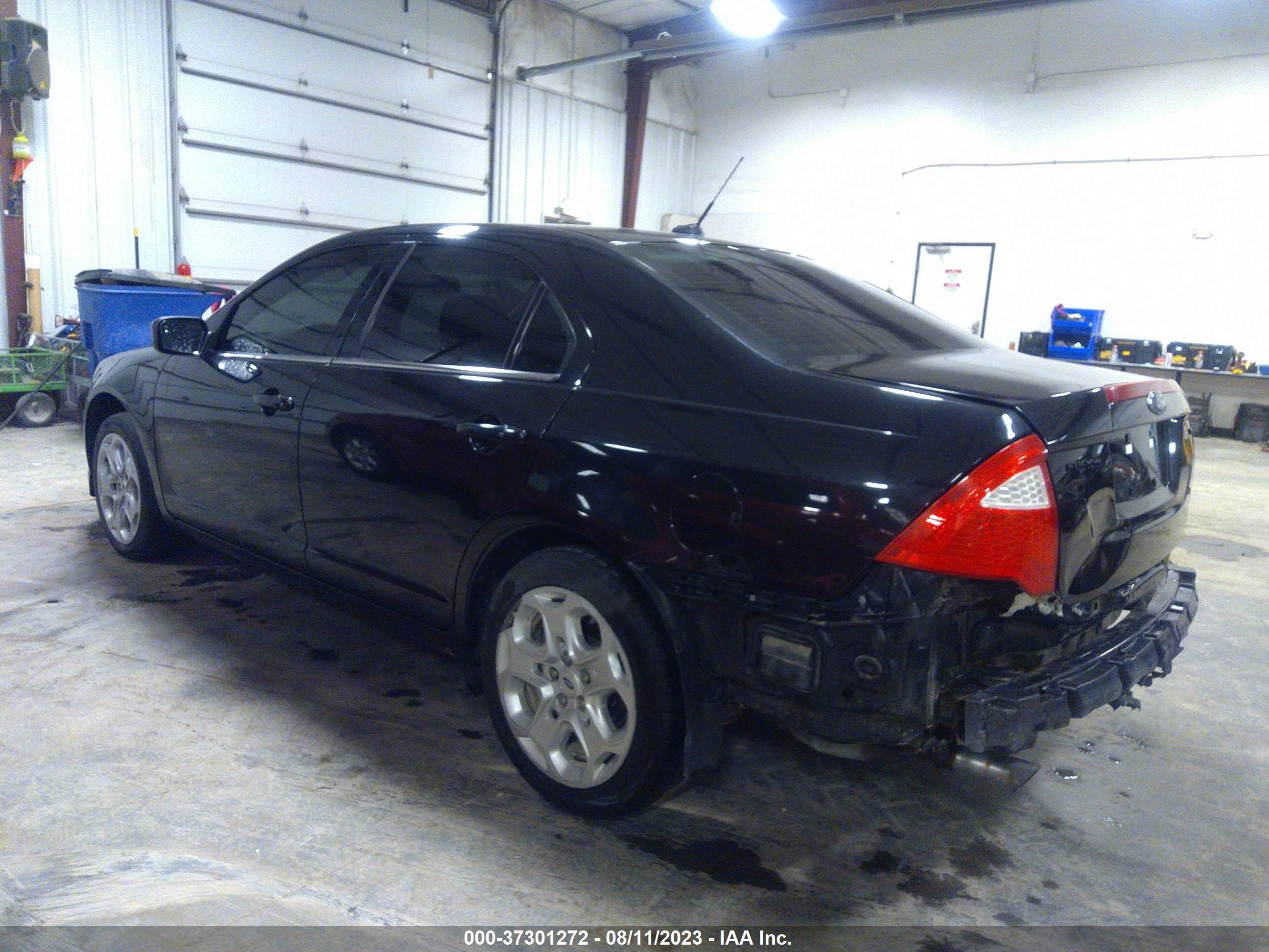 Photo 2 VIN: 3FAHP0HG1BR207974 - FORD FUSION 