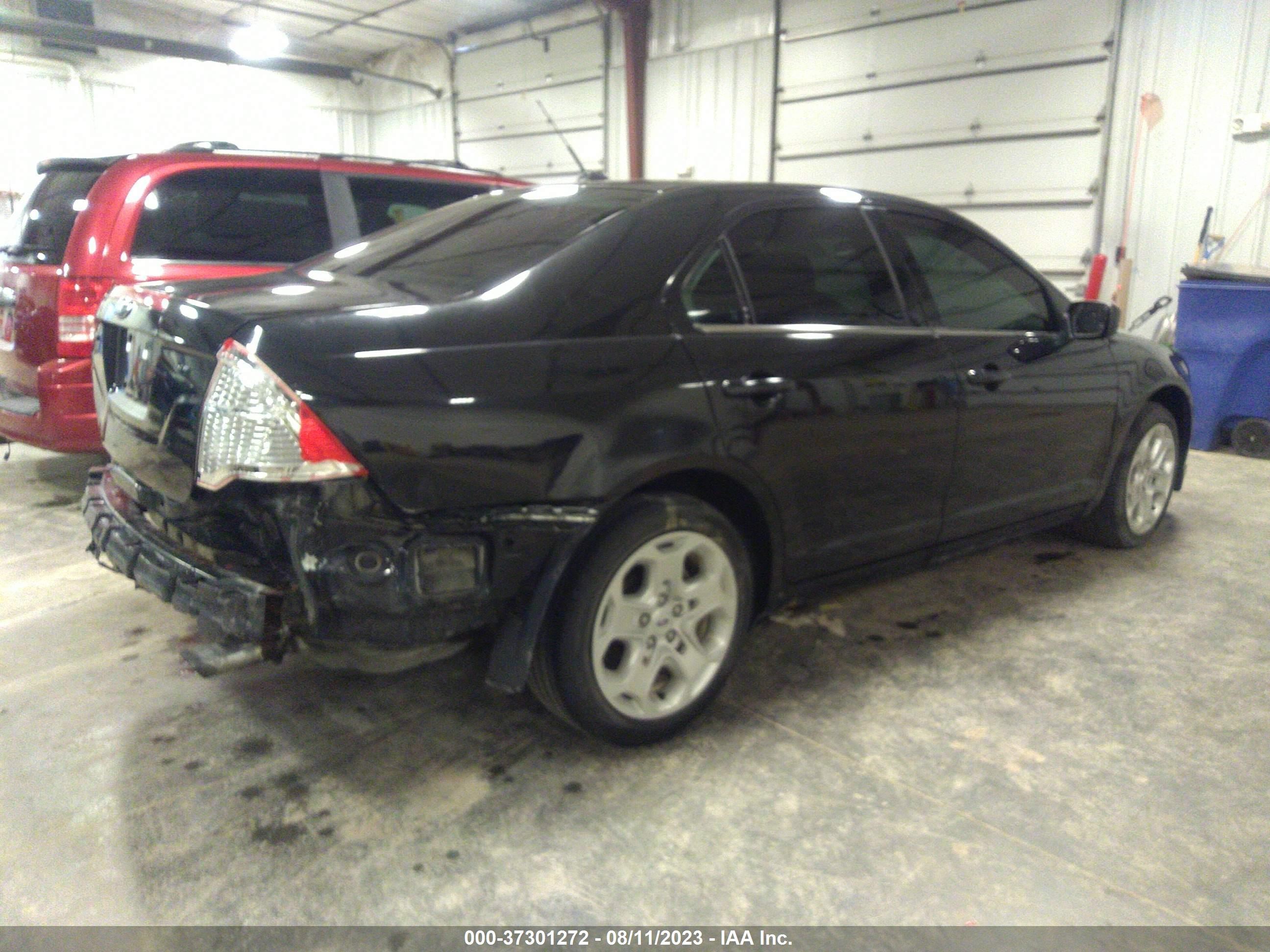 Photo 3 VIN: 3FAHP0HG1BR207974 - FORD FUSION 