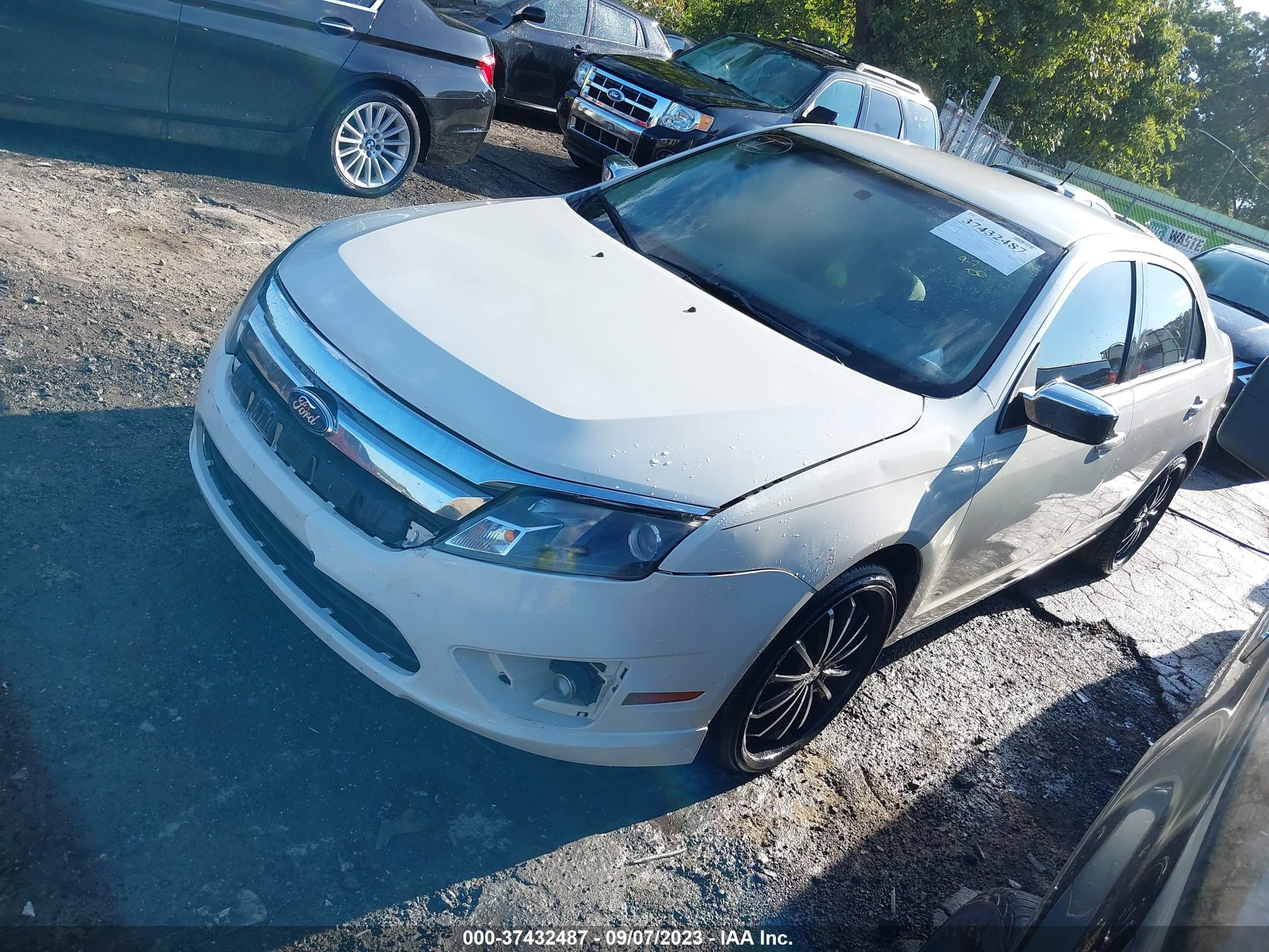 Photo 1 VIN: 3FAHP0HG1BR336524 - FORD FUSION 