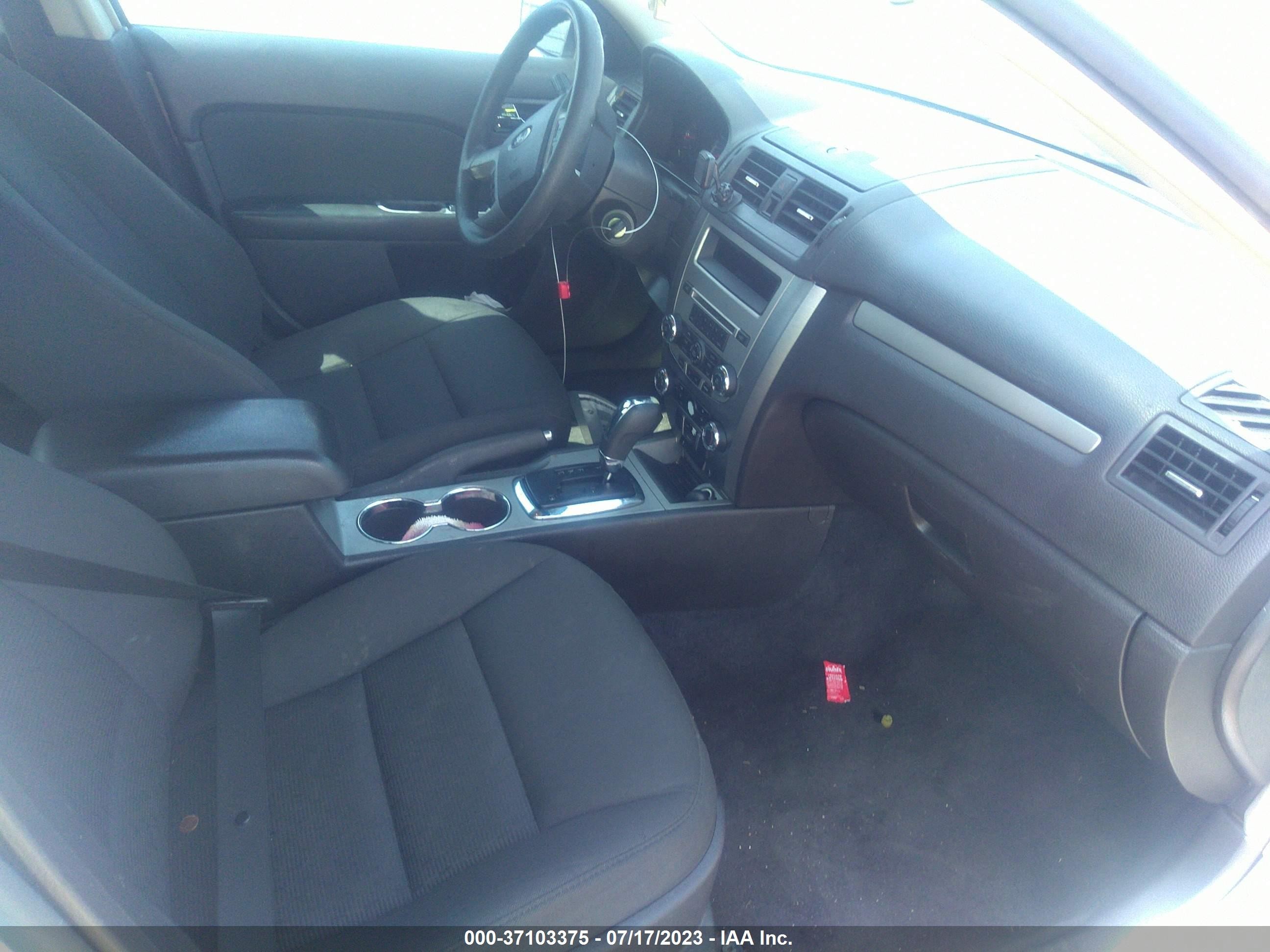 Photo 4 VIN: 3FAHP0HG3AR346244 - FORD FUSION 