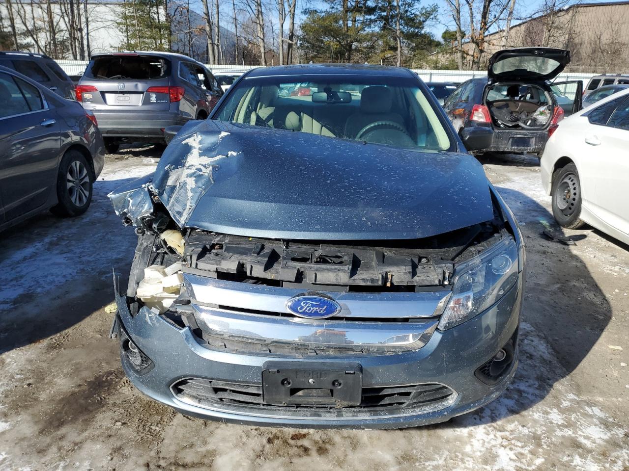 Photo 4 VIN: 3FAHP0HG3BR289318 - FORD FUSION 