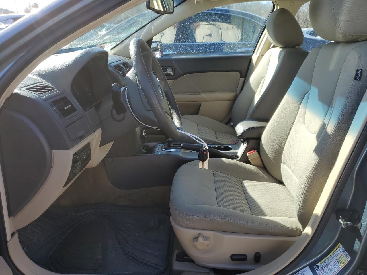 Photo 6 VIN: 3FAHP0HG3BR289318 - FORD FUSION 