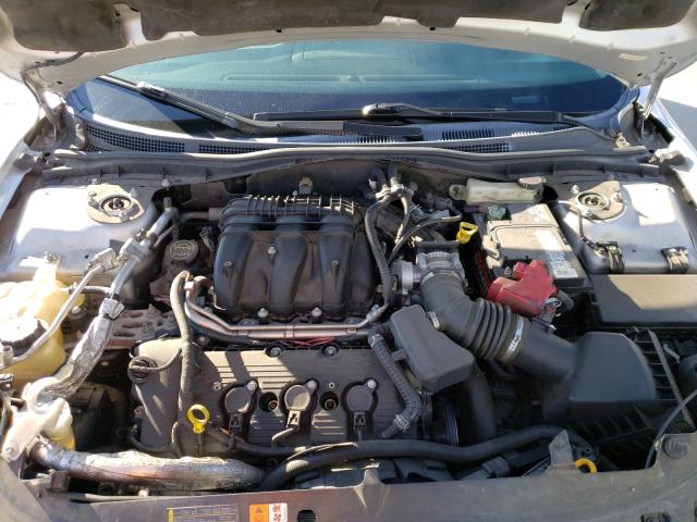 Photo 6 VIN: 3FAHP0HG4BR129092 - FORD FUSION SE 