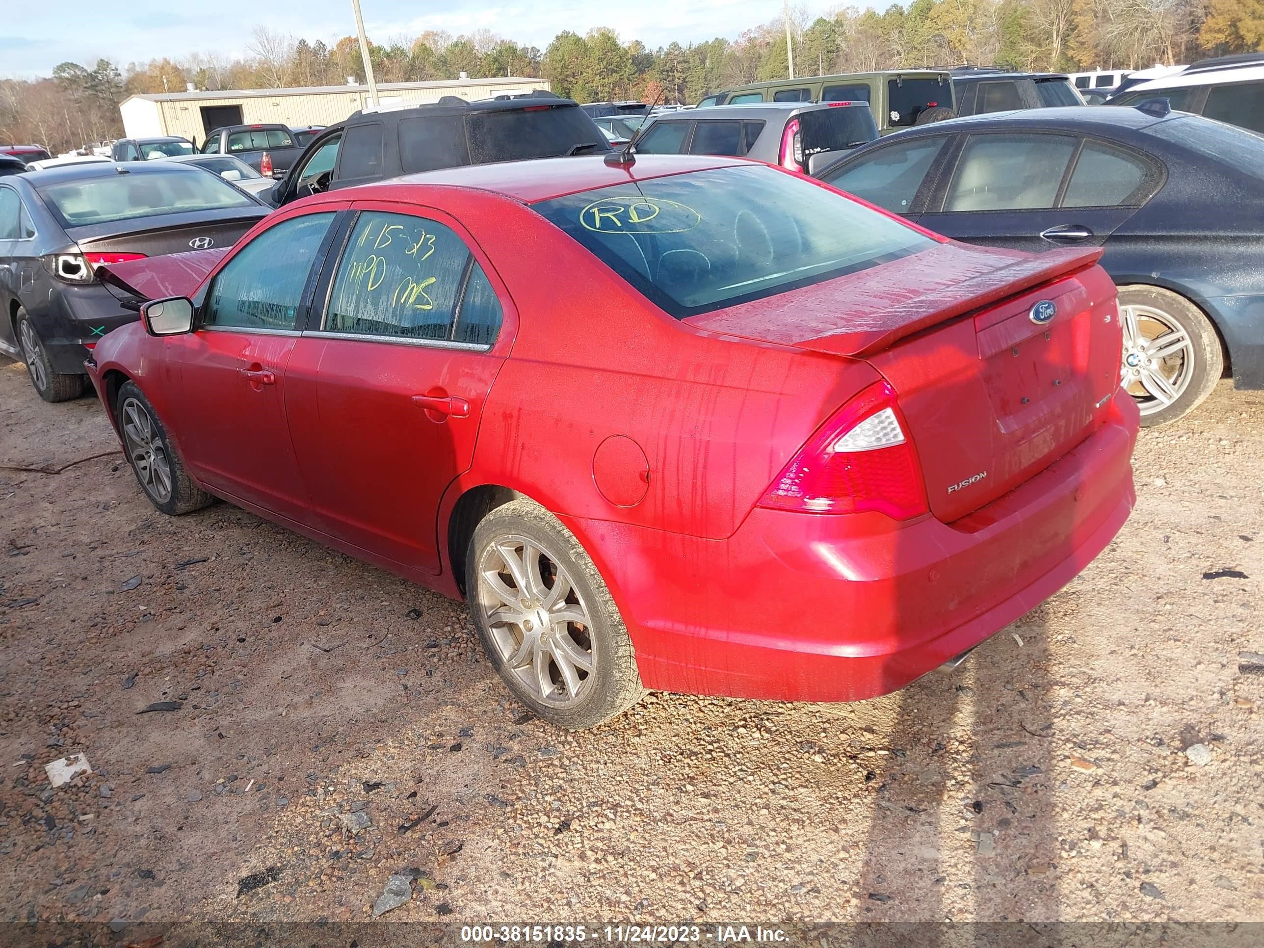 Photo 2 VIN: 3FAHP0HG4BR289800 - FORD FUSION 