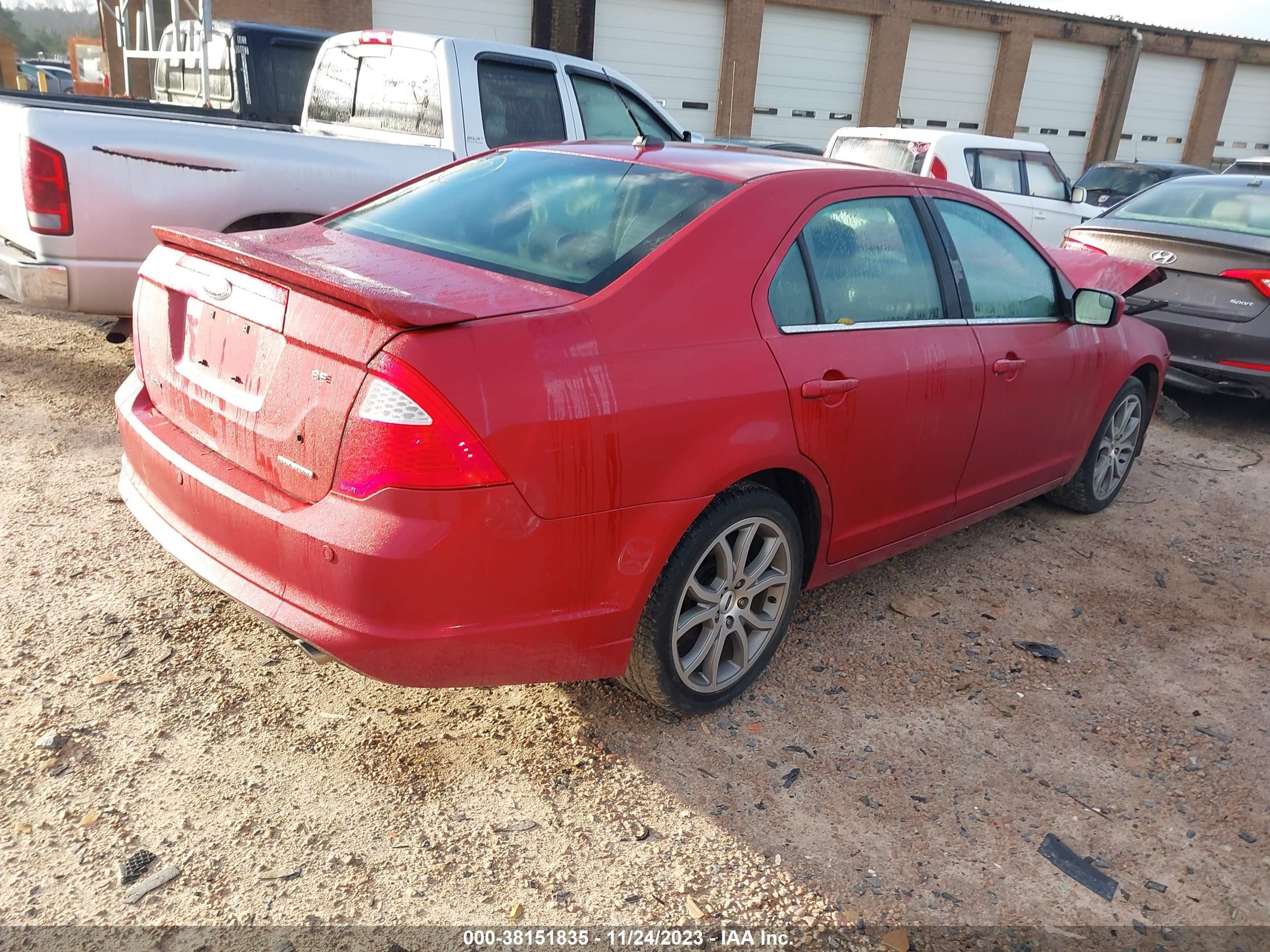 Photo 3 VIN: 3FAHP0HG4BR289800 - FORD FUSION 