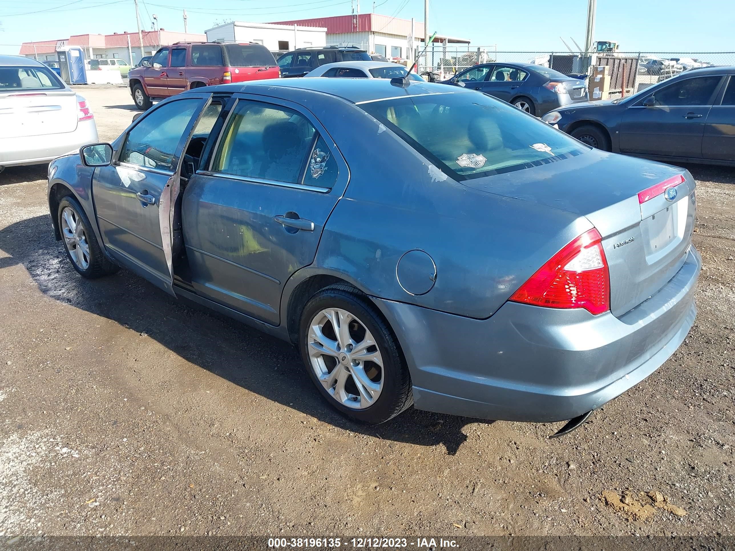 Photo 2 VIN: 3FAHP0HG6CR117155 - FORD FUSION 