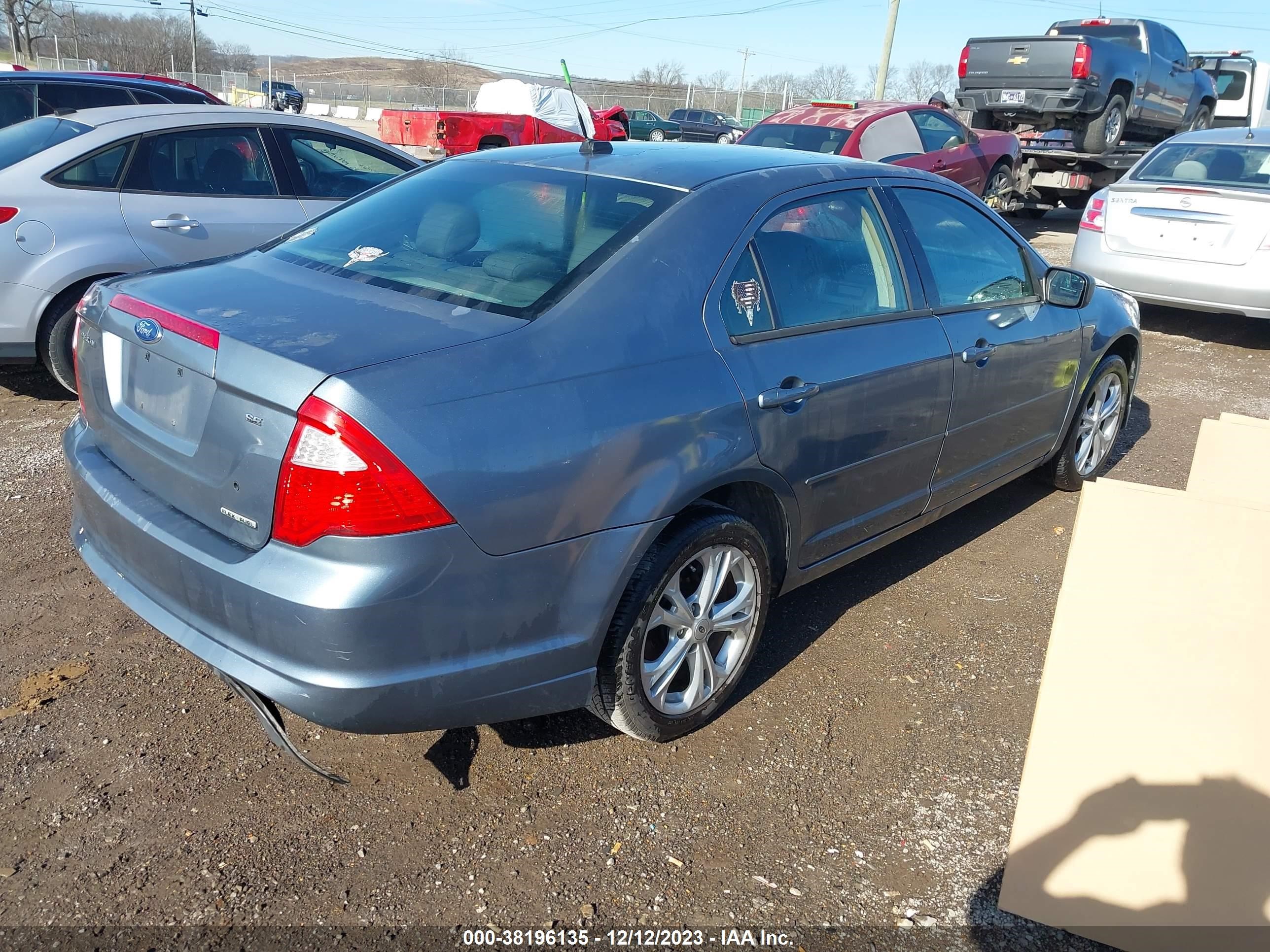 Photo 3 VIN: 3FAHP0HG6CR117155 - FORD FUSION 