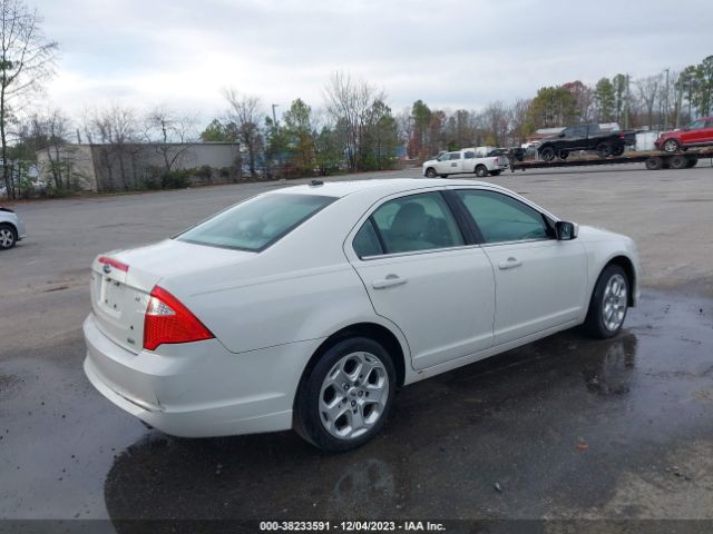 Photo 3 VIN: 3FAHP0HG7AR243960 - FORD FUSION 