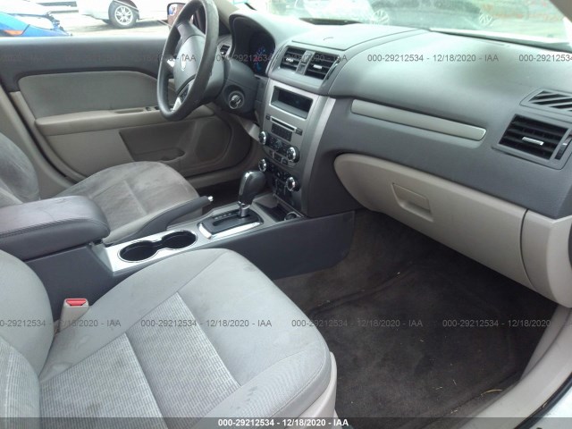 Photo 4 VIN: 3FAHP0HG9BR239636 - FORD FUSION 