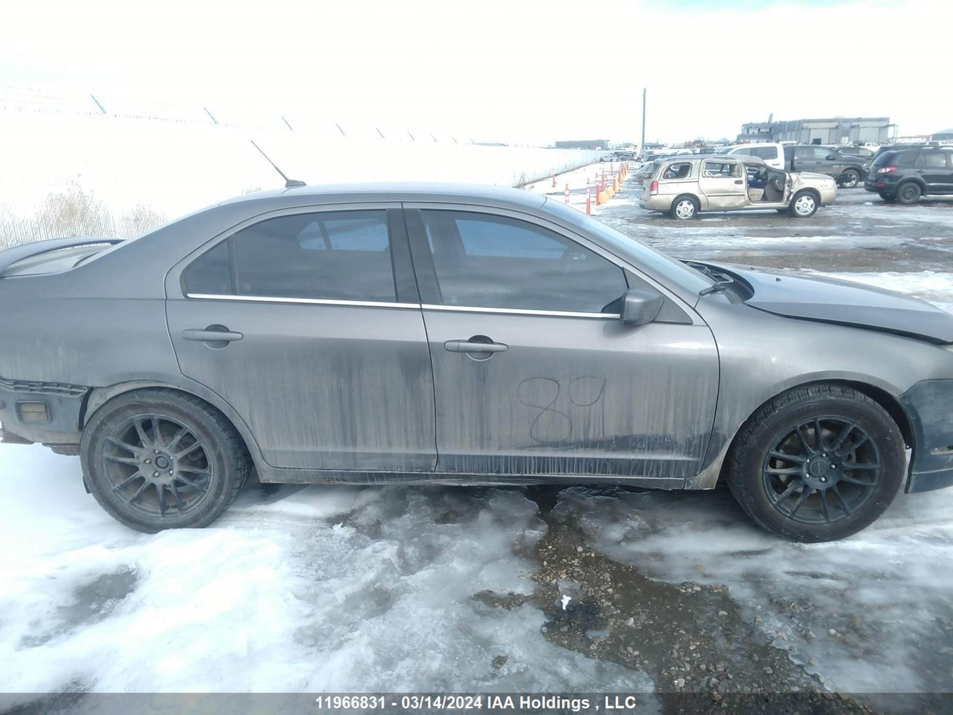 Photo 12 VIN: 3FAHP0JA0BR276757 - FORD FUSION 