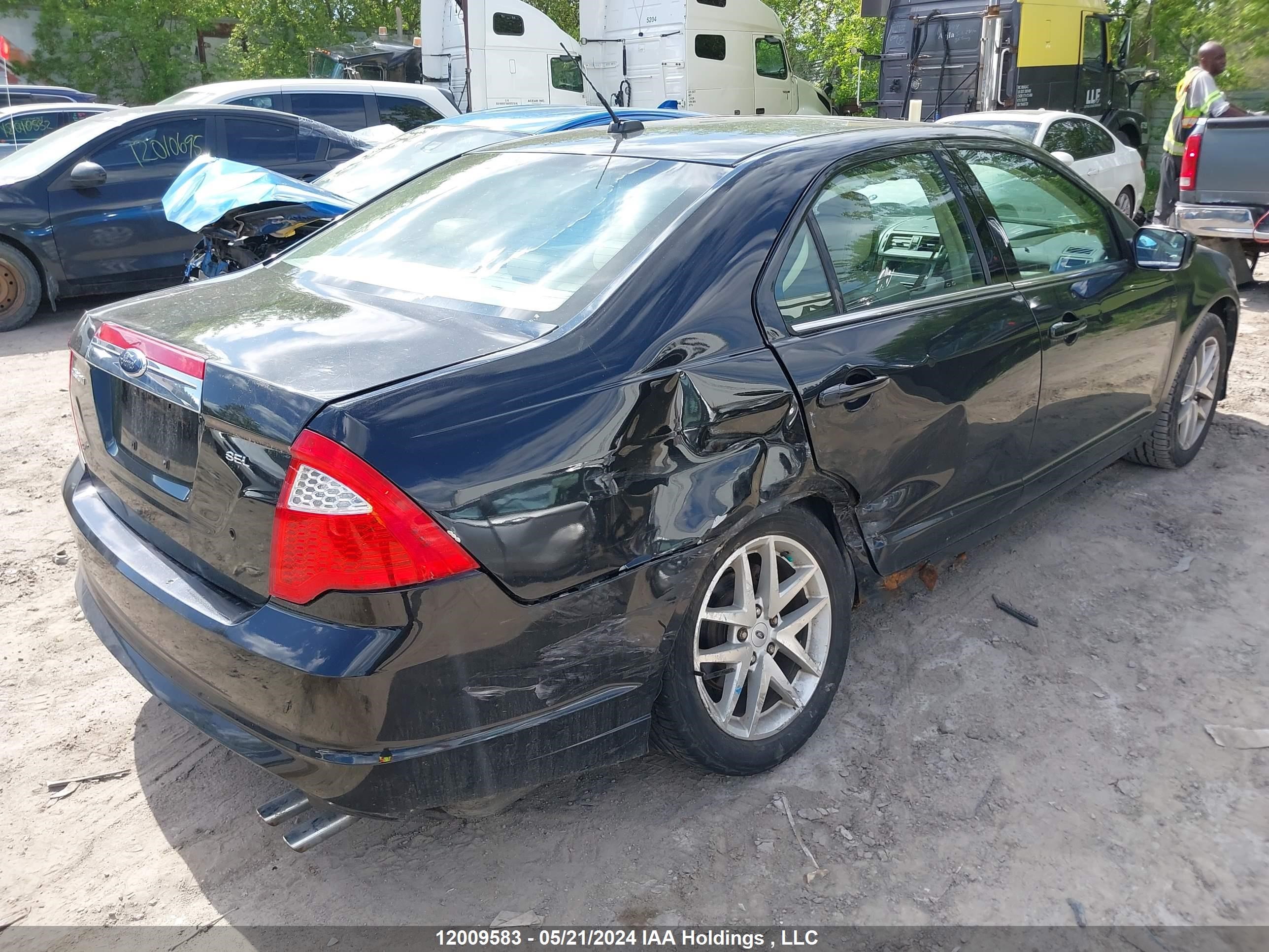 Photo 3 VIN: 3FAHP0JA1AR107829 - FORD FUSION 