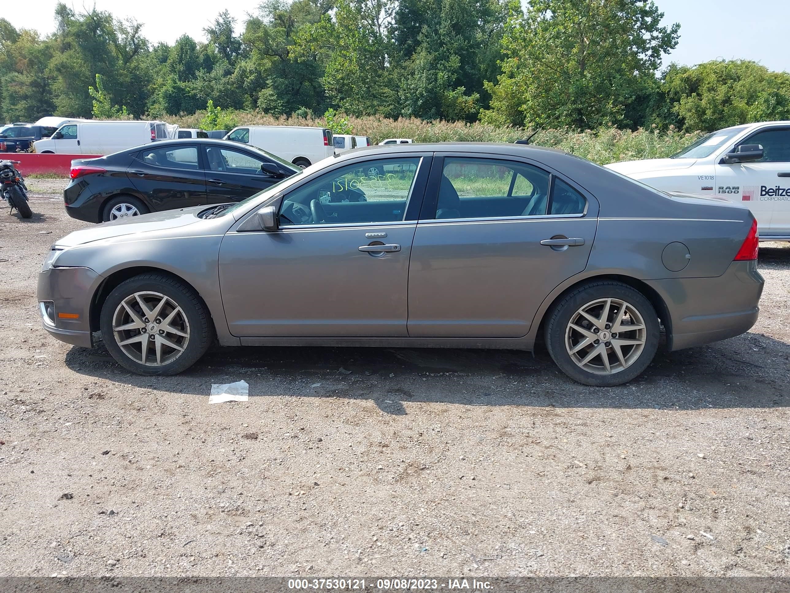 Photo 13 VIN: 3FAHP0JA1BR119092 - FORD FUSION 